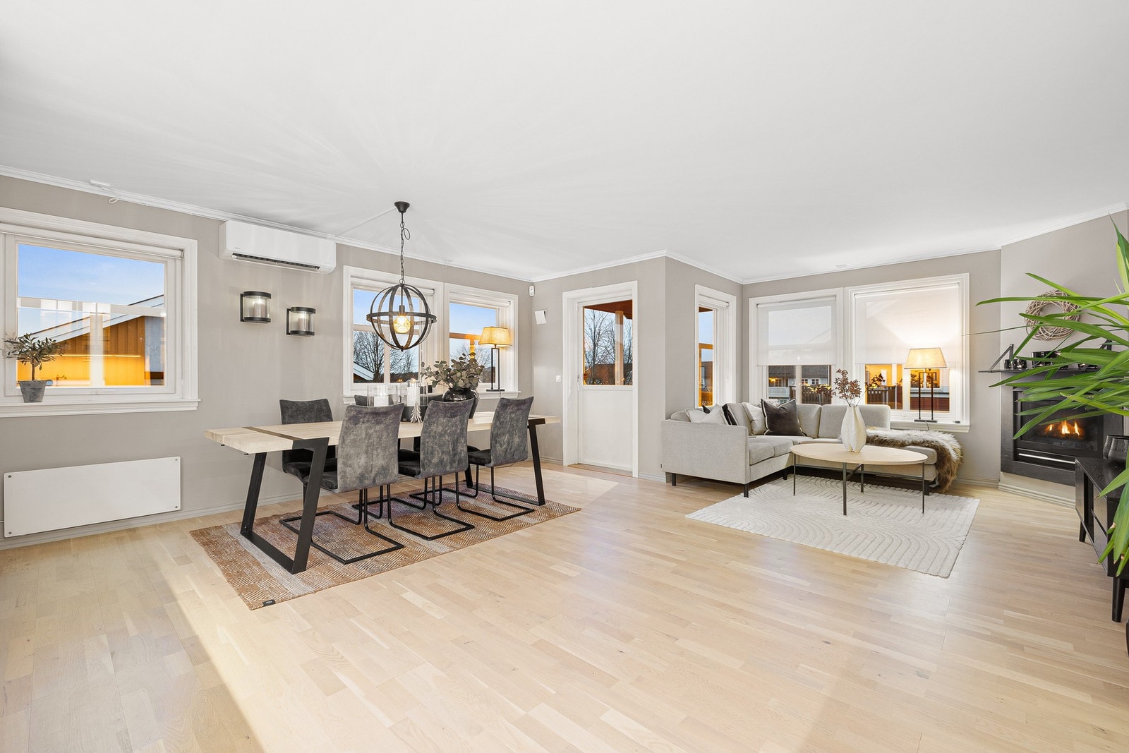 EiendomsMegler1 ved Andreas Herjuan har den glede å presentere: Rikke Moksnes vei 28B. Galleribilde