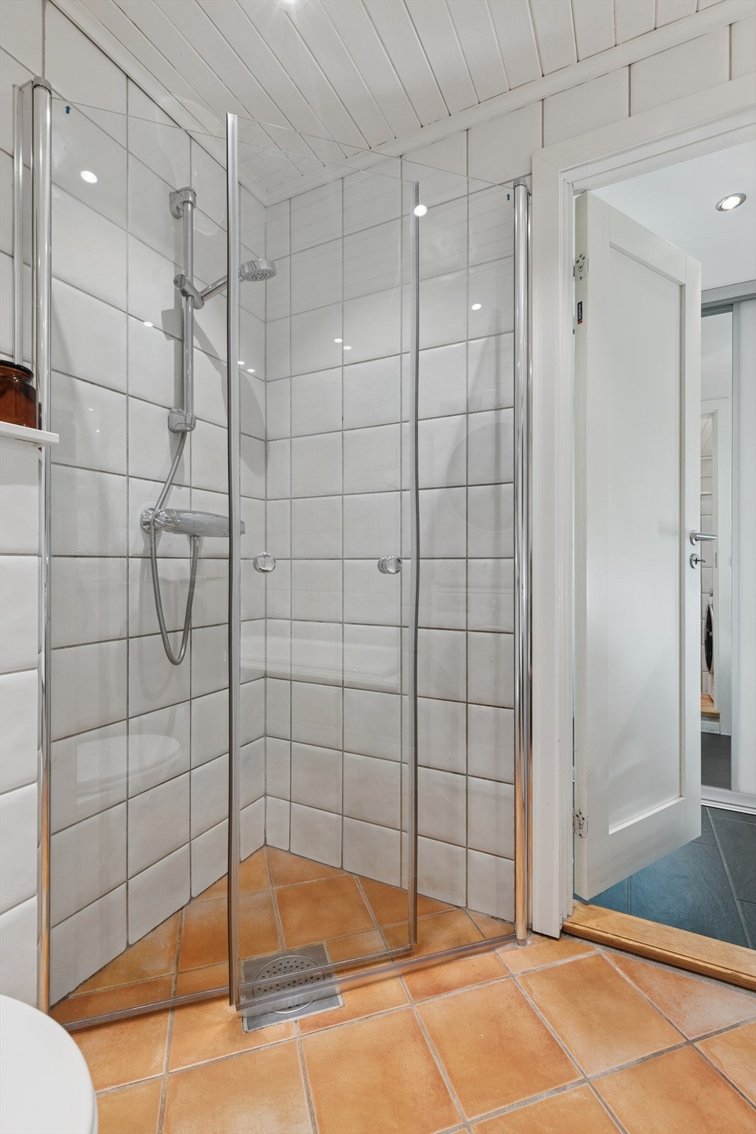 Dusjløsningen er praktisk og funksjonell. Galleribilde