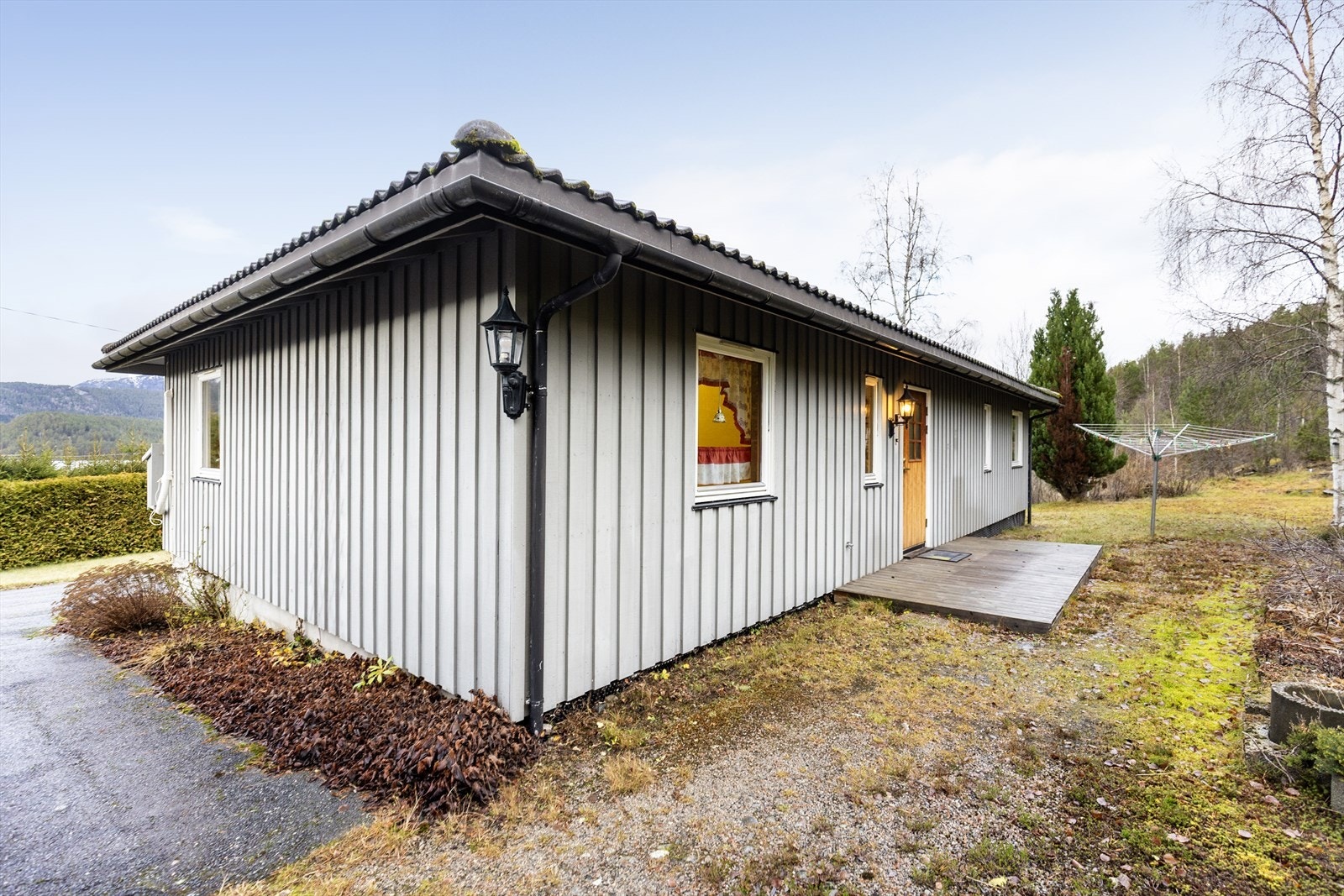 Boligen fordeler seg over ett plan og har en praktisk og god planløsning. Galleribilde