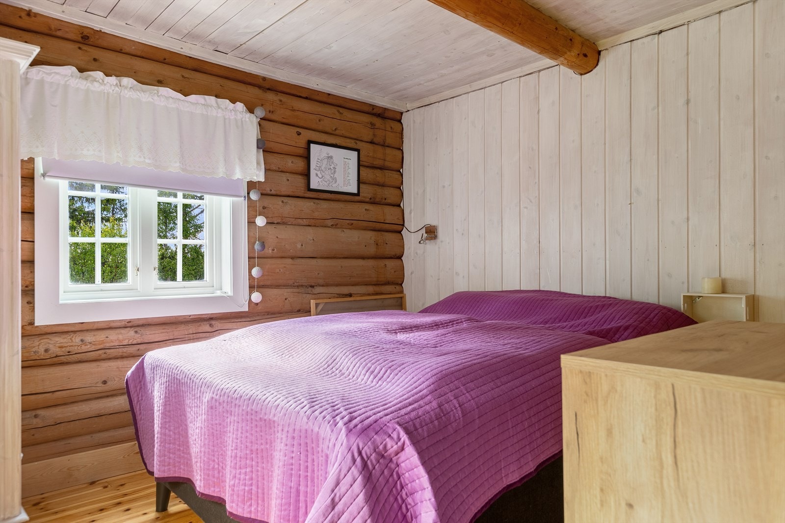 Hovedetasjen har ett soverom. Galleribilde