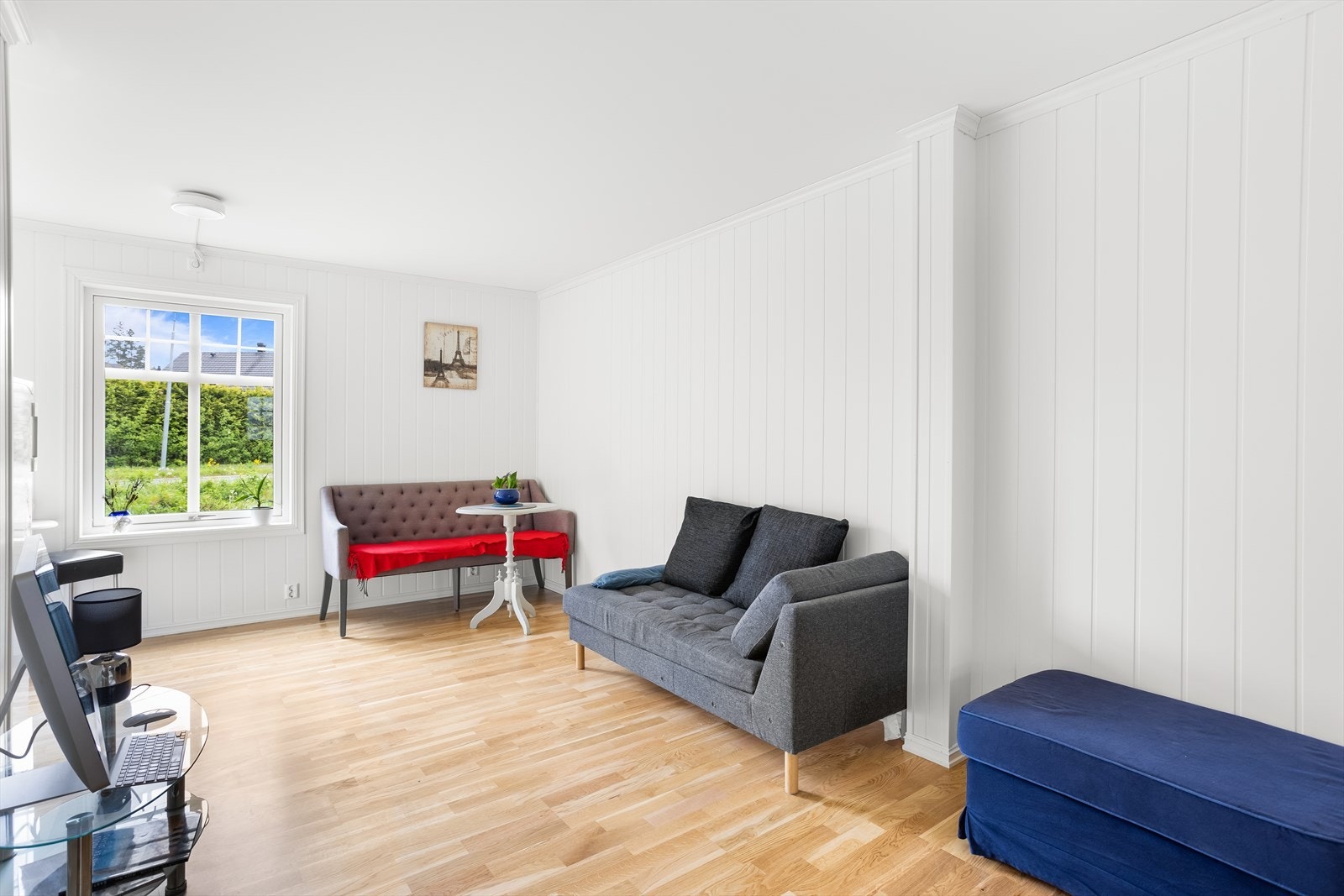 Lyse fine flater med store vinduer for gode mengder naturlig lys inn i rommet. Galleribilde