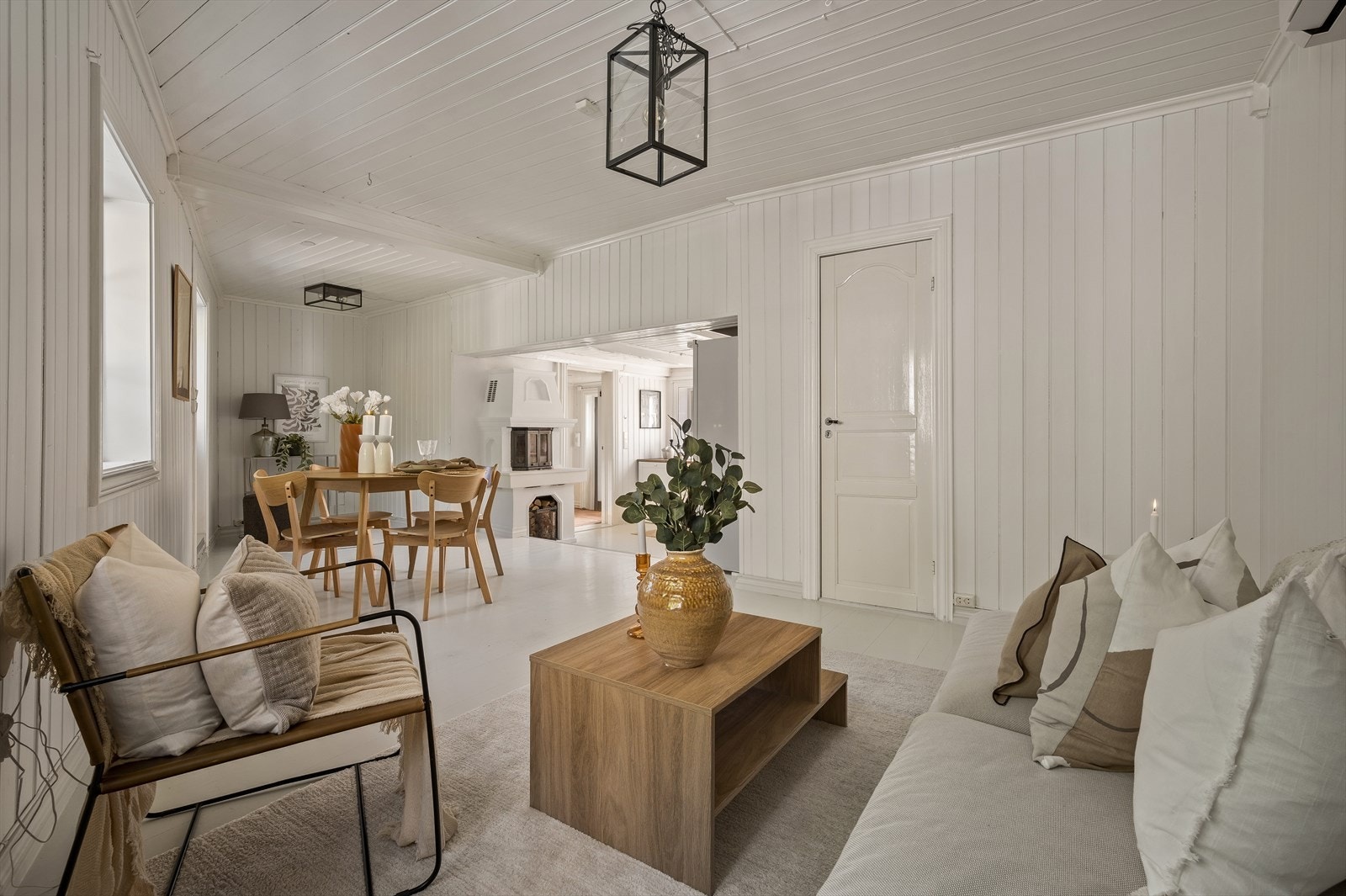 I tilknytning til stuen er det også er praktisk bod til oppbevaring Galleribilde