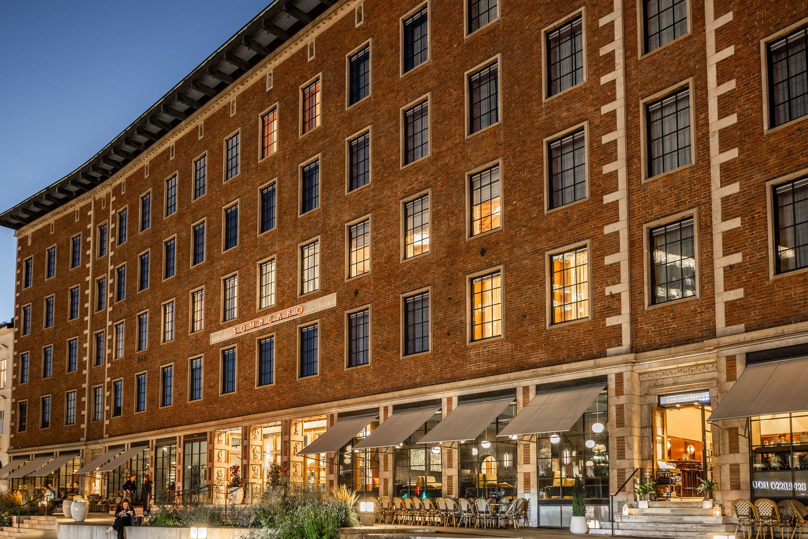 Sommerro på Solli Plass Galleribilde