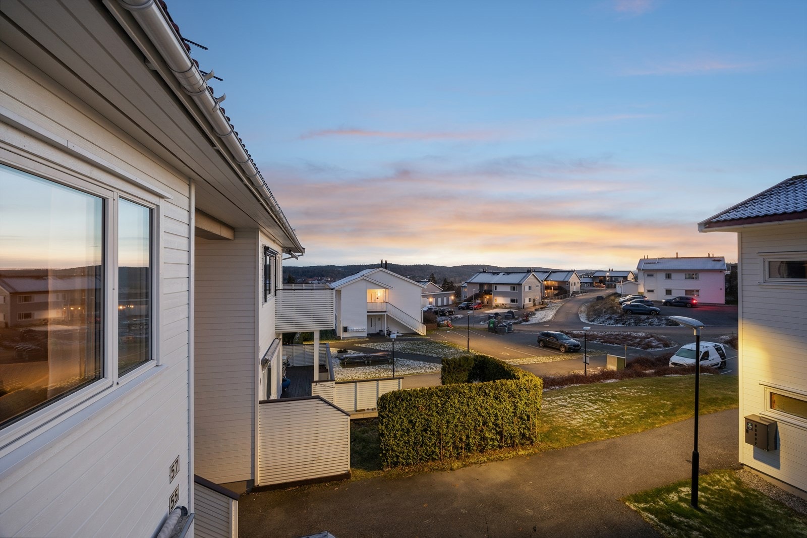 Utsikt mot sør. Galleribilde