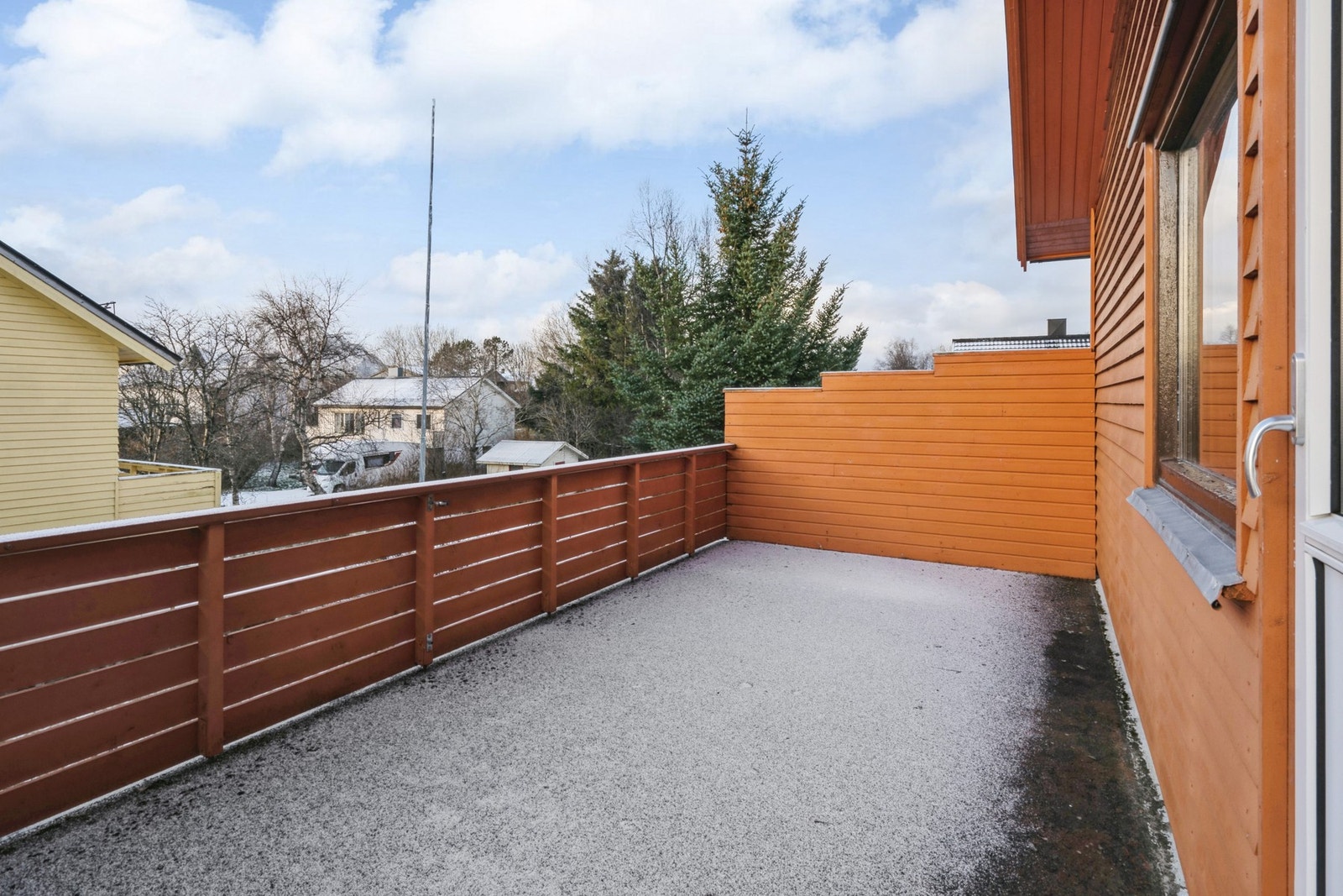 Plass til hagemøbler og grill. Galleribilde