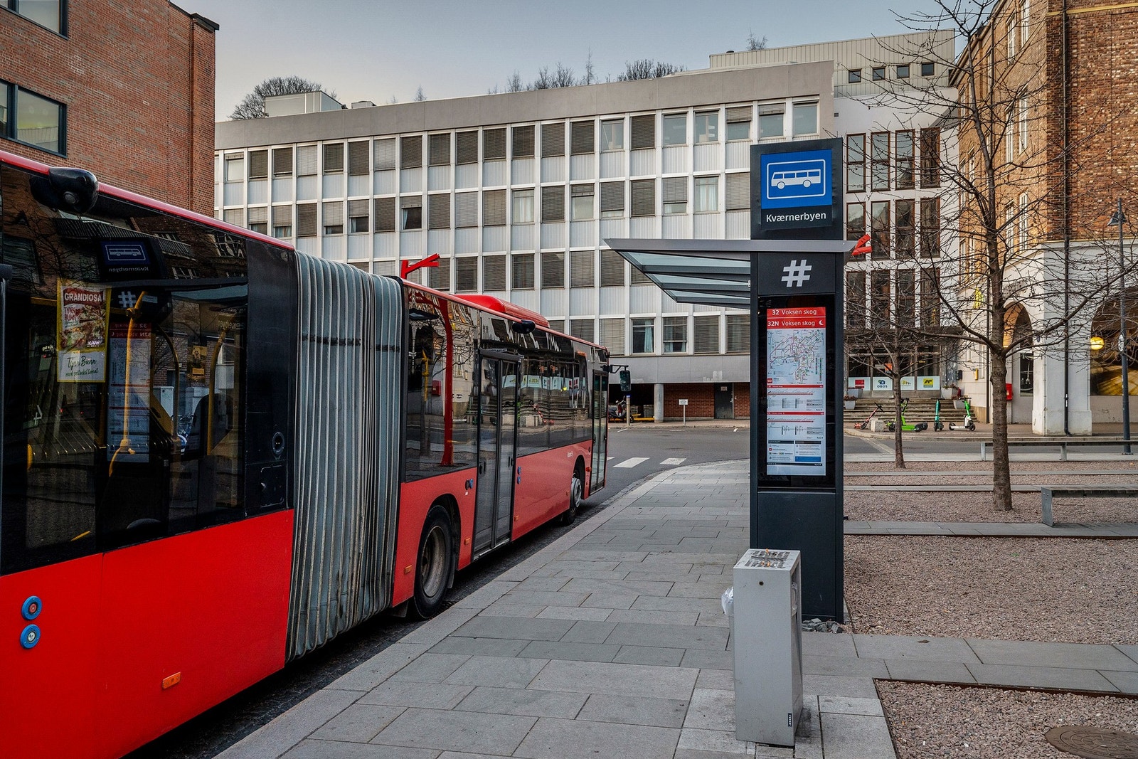 Området har svært gode kollektivforbindelser med bussholdeplass ca. 100 meter unna Galleribilde