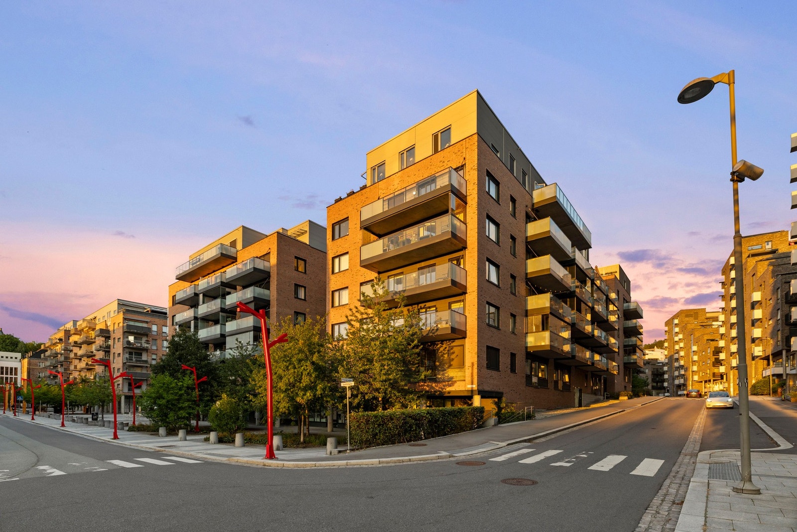 Fasaden på sommerstid Galleribilde