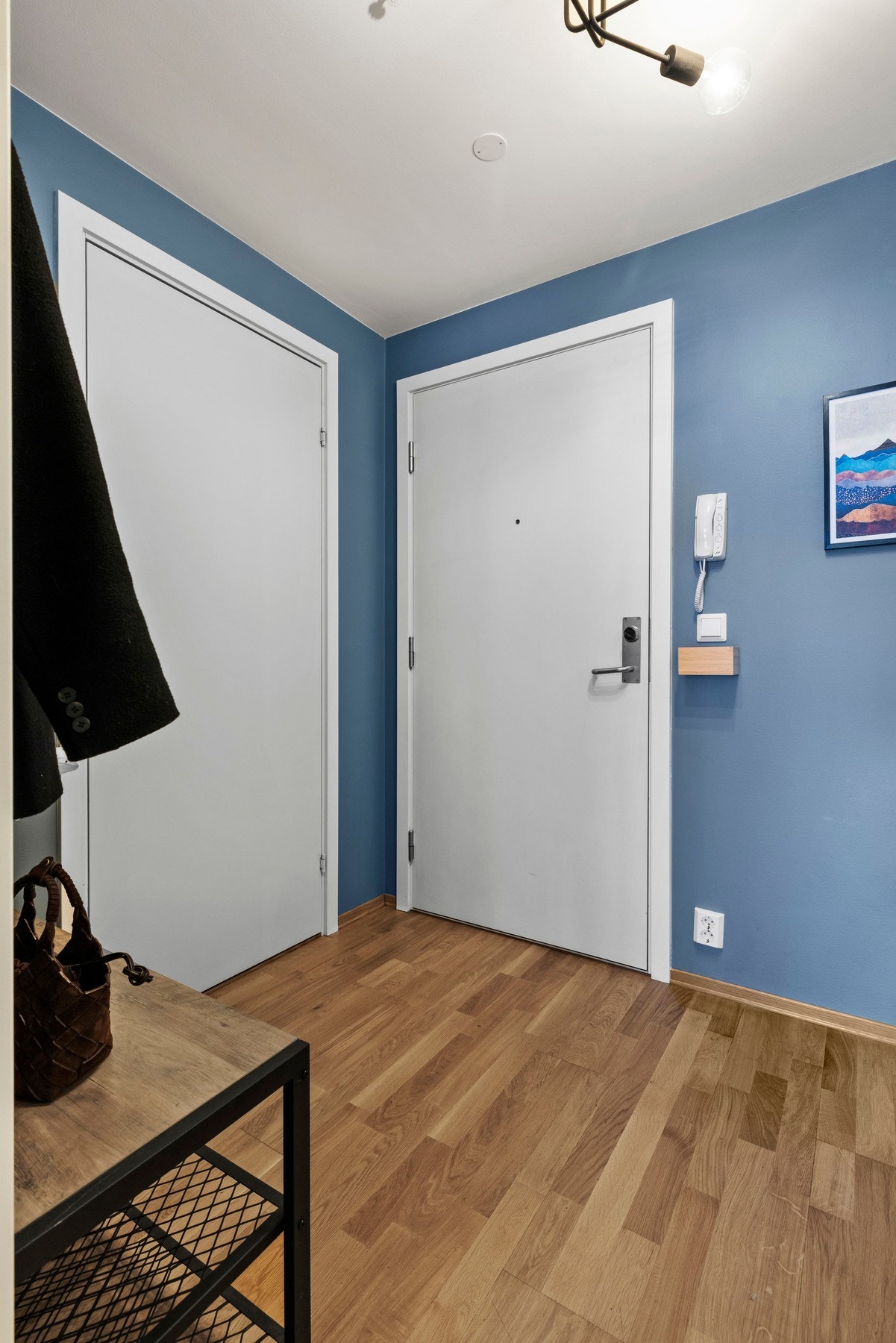 Rommet har direkte adkomst til en praktisk, innvendig bod Galleribilde