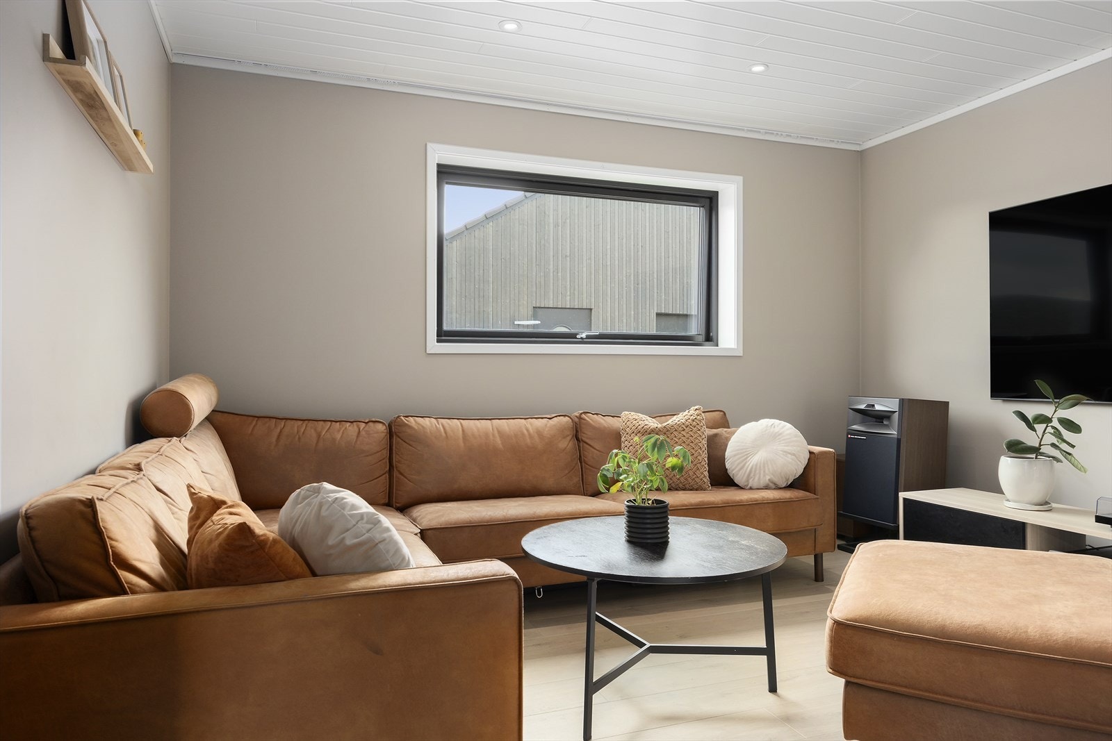 Fin ekstra stue i hovedetasjen. Galleribilde