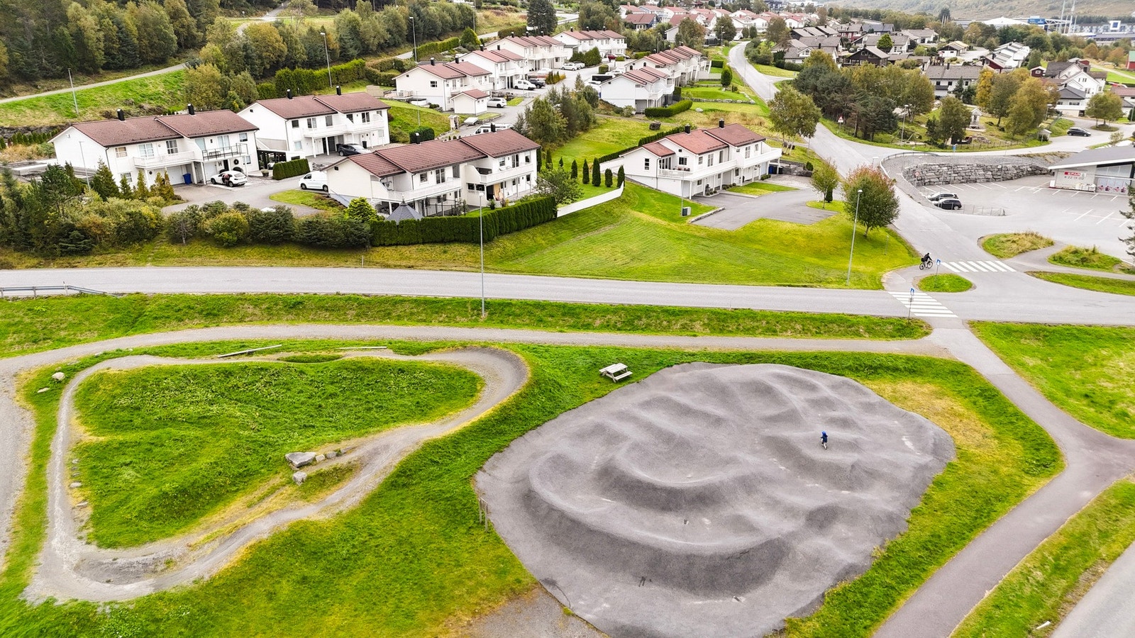 Boligen ligger like i nærheten av den populære sykkelparken! Galleribilde