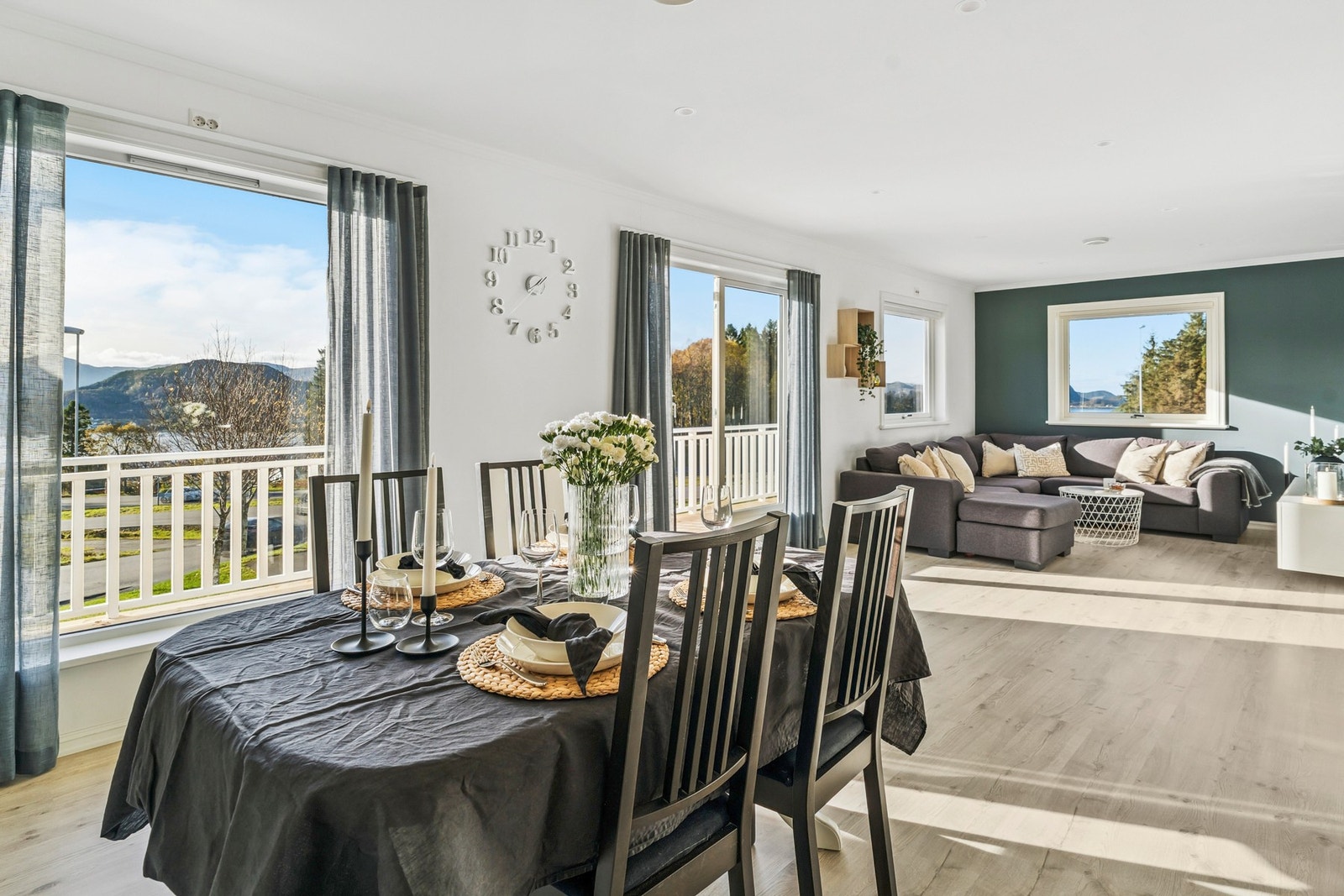 EiendomsMegler 1 v/Henriette Johnsen har gleden av å presentere Hovsetråsa 2! Galleribilde