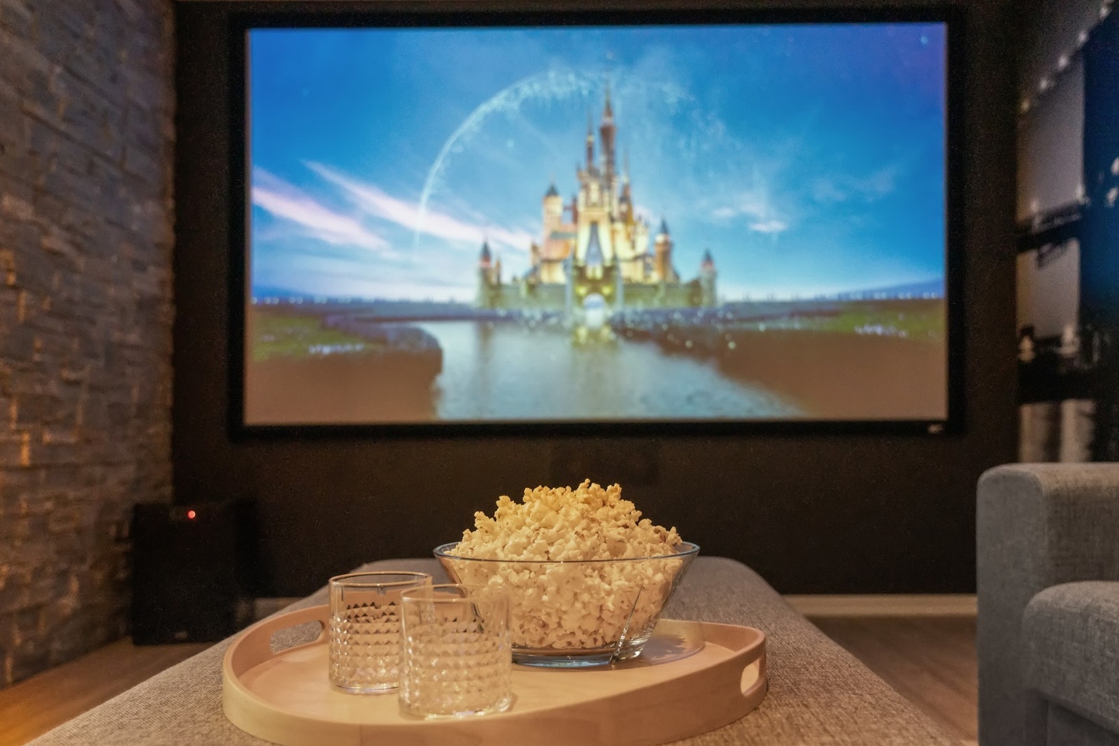 Det perfekte rommet for koselige filmkvelder. Galleribilde