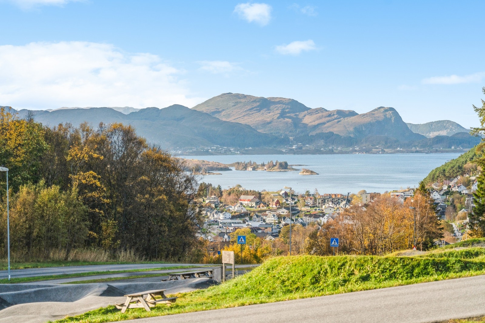 Utsikt sett fra terrasse. Galleribilde