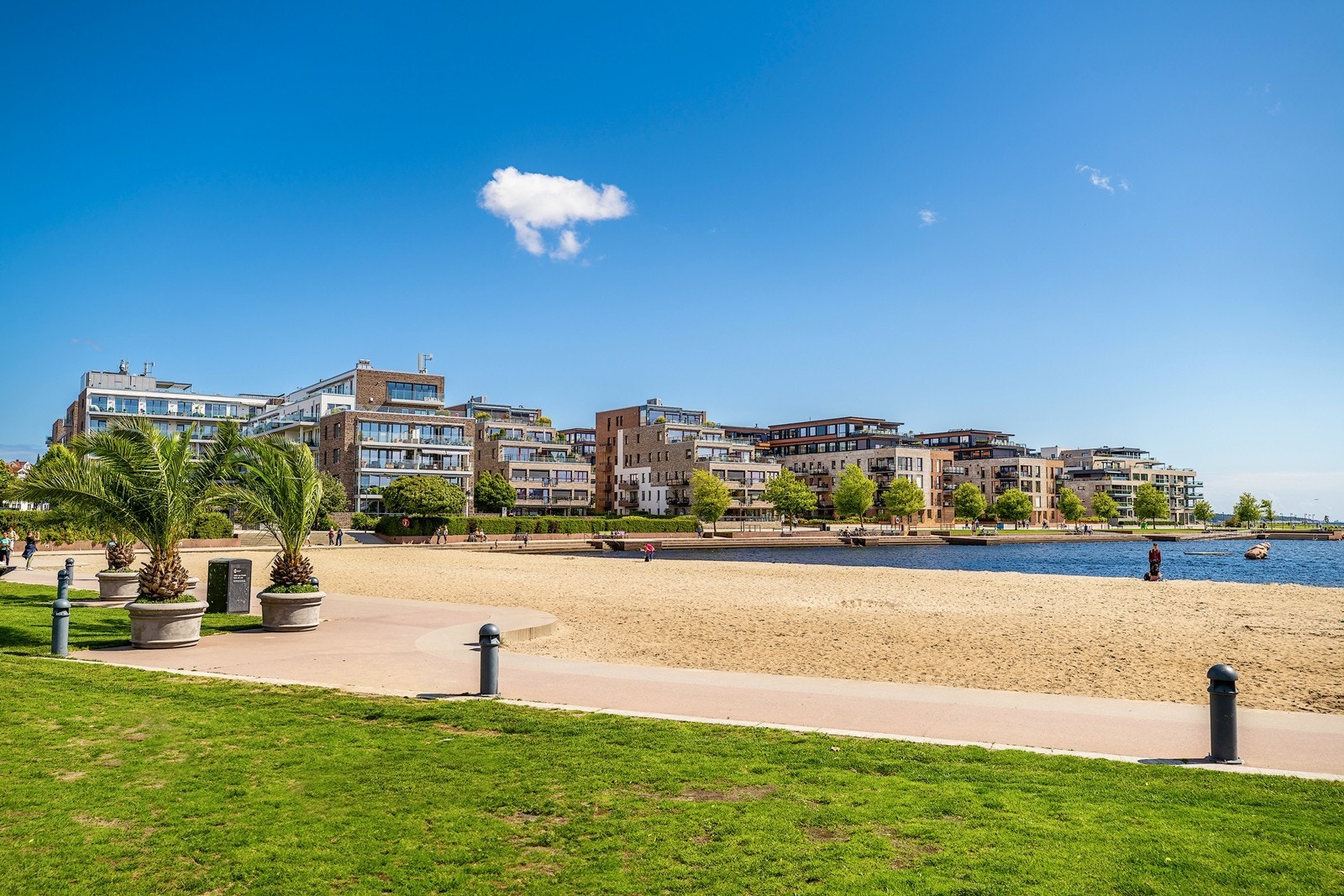 Få minutter unna finner du bystranda Galleribilde