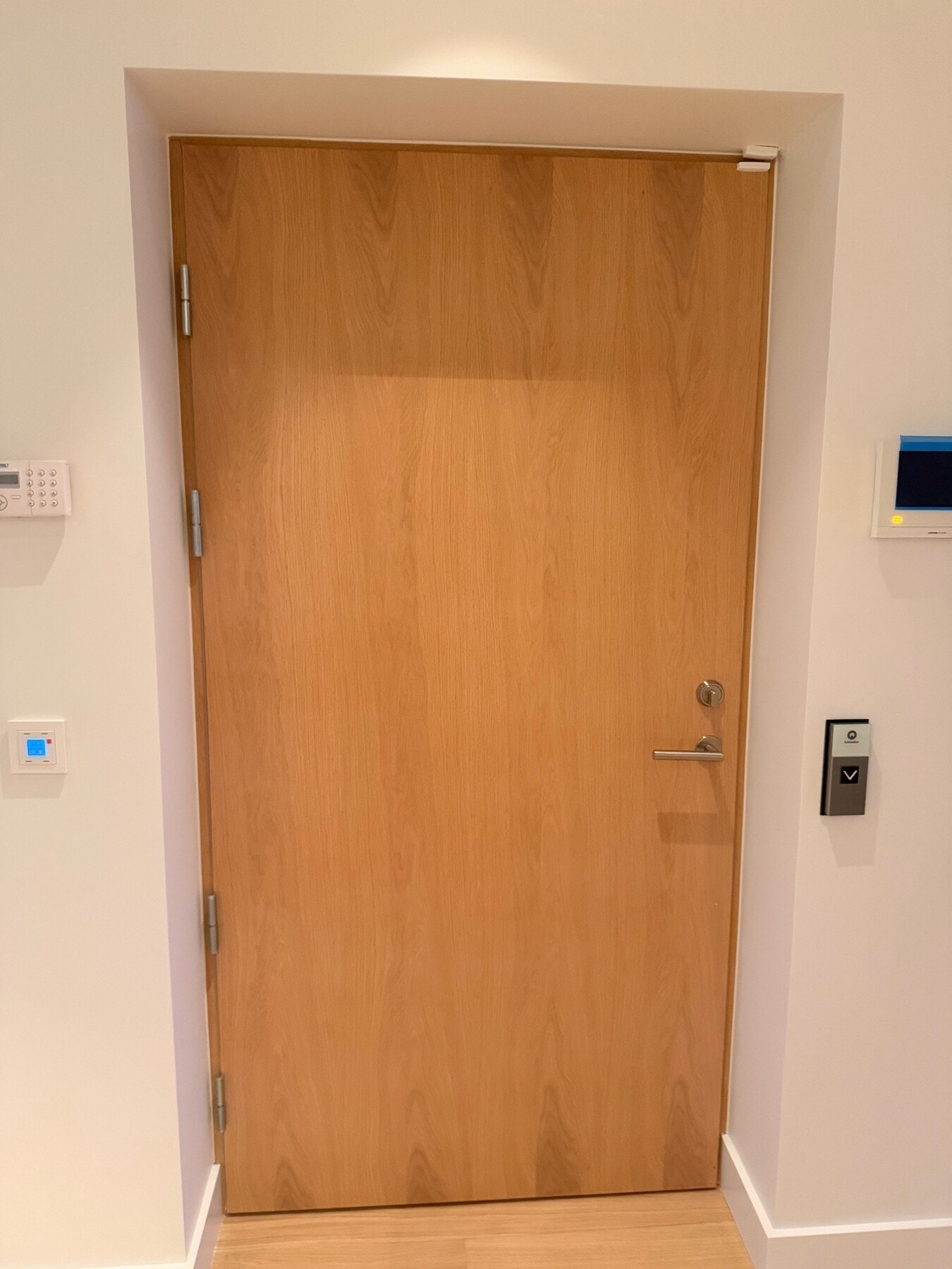 Dør til heis som går til underetasjen Galleribilde