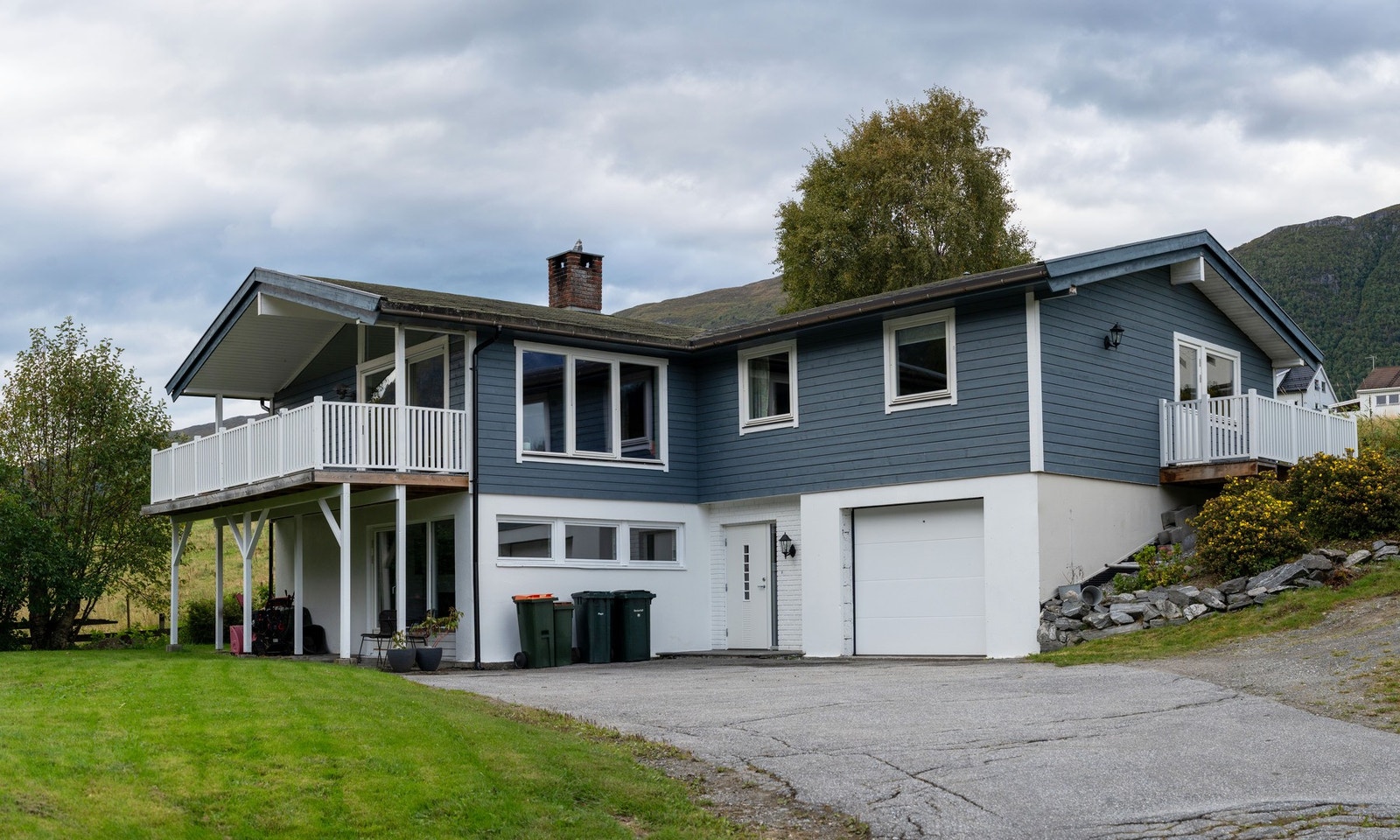 Velkommen til Nordsidevegen 736 og 738! Galleribilde