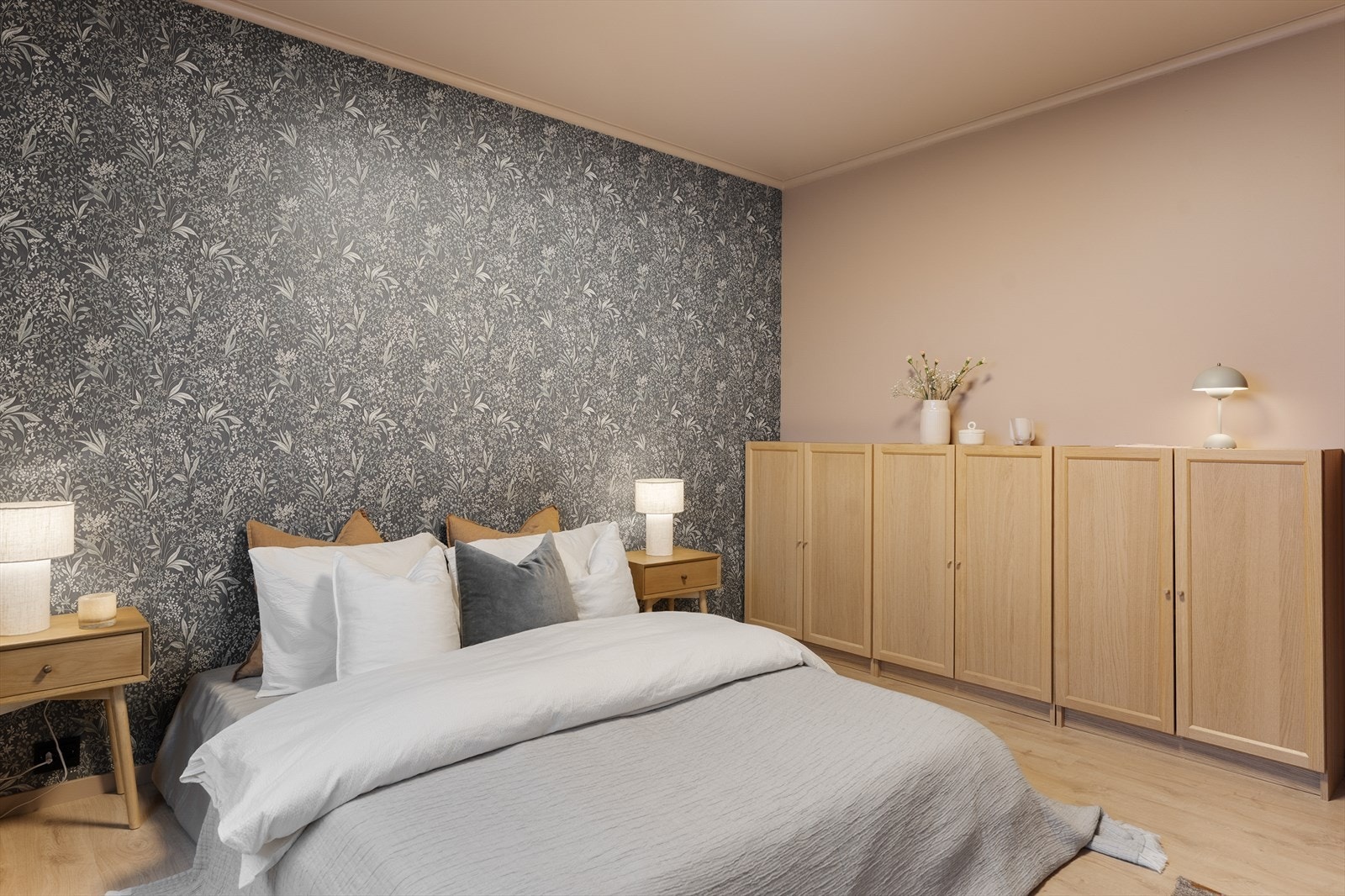 Delikate material- og fargevalg Galleribilde