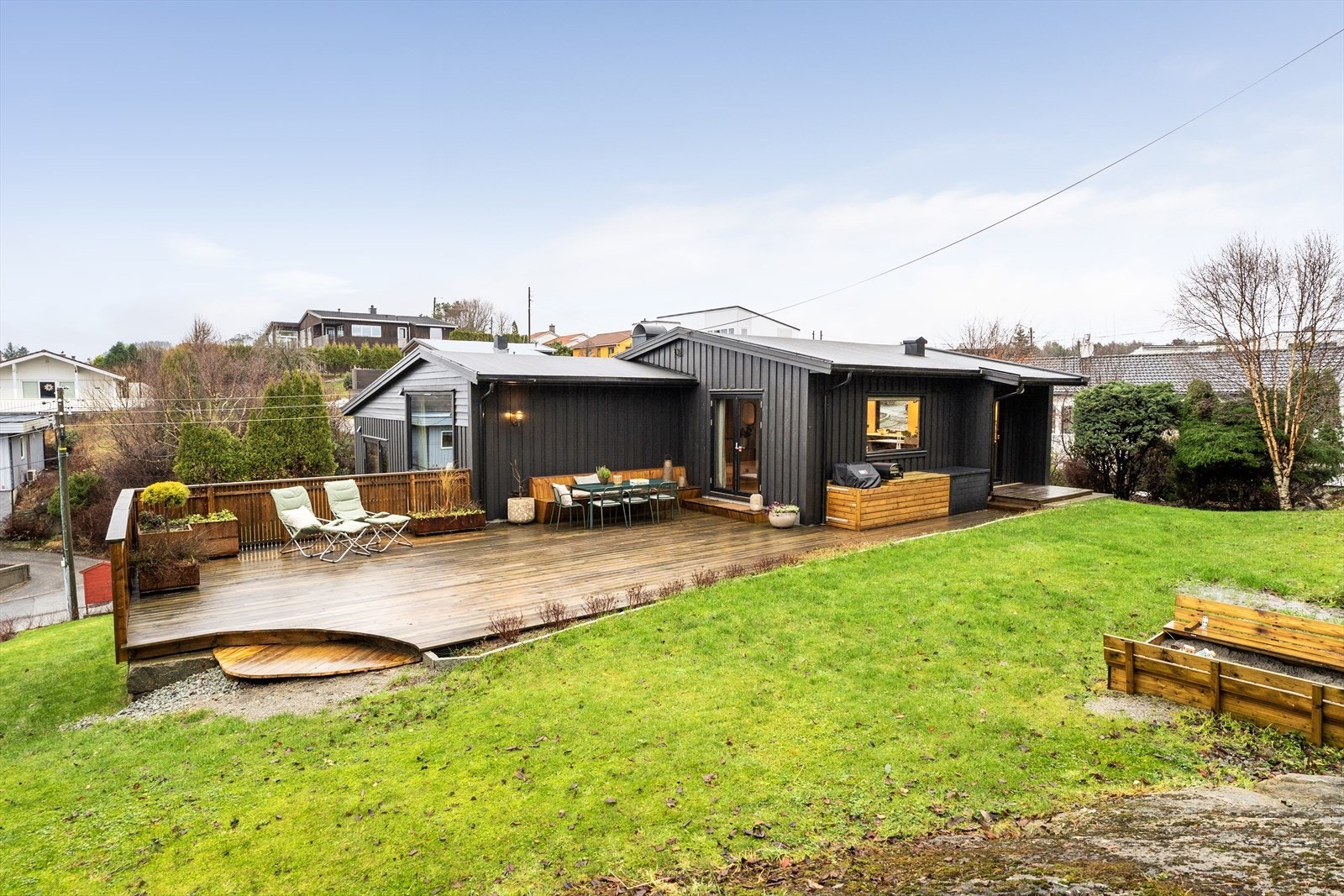 Barnevennlig og attraktiv beliggenhet i etablert nabolag på Jamnhaug Galleribilde