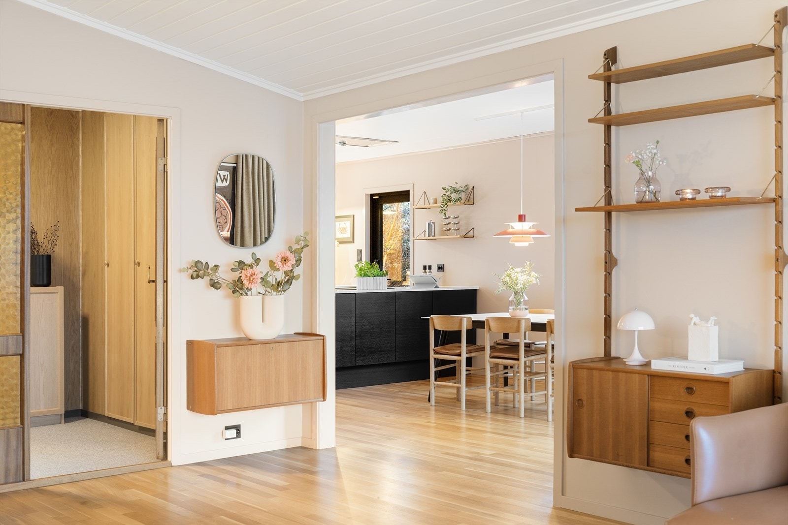 Varme og behagelige fargevalg gir et lun atmosfære Galleribilde