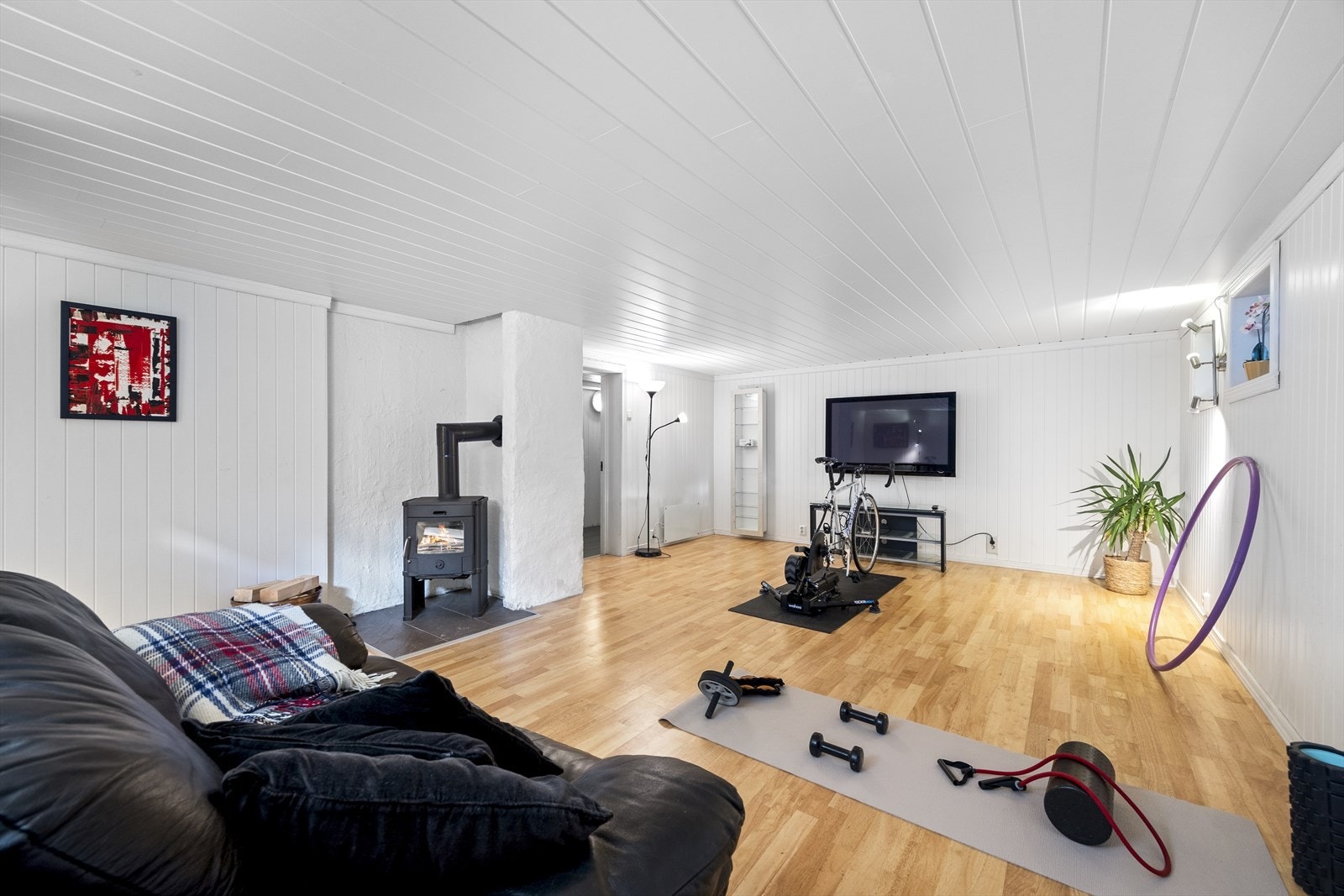 Bilder fra kjeller i hovedboligen Galleribilde