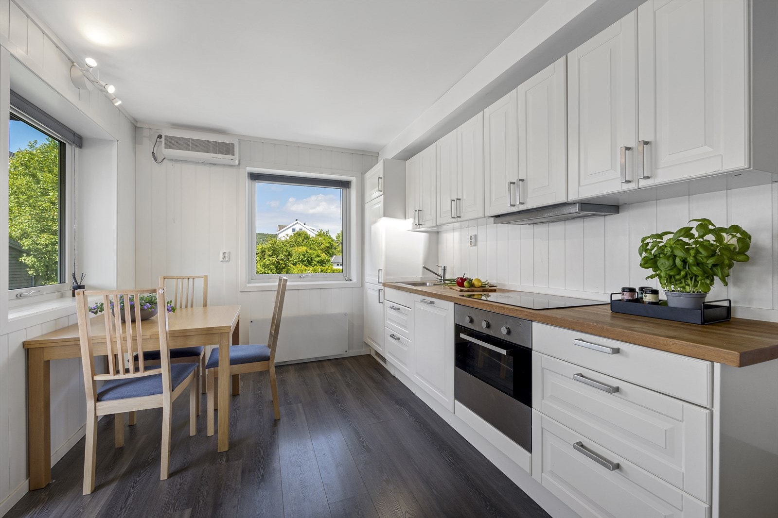 2.etg liten del over garasjen i tilbygg fra 2013 Galleribilde