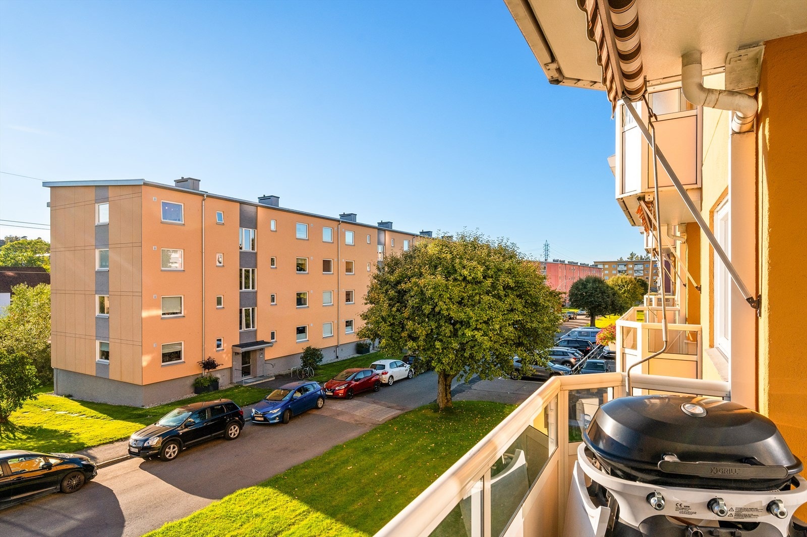 Her kan man nyte gode solforhold og utsikt over grøntarealer. Galleribilde