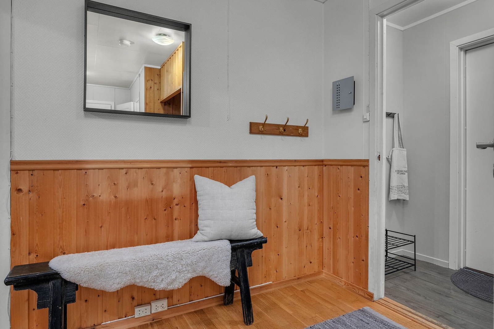 Vindfang og hall. Galleribilde