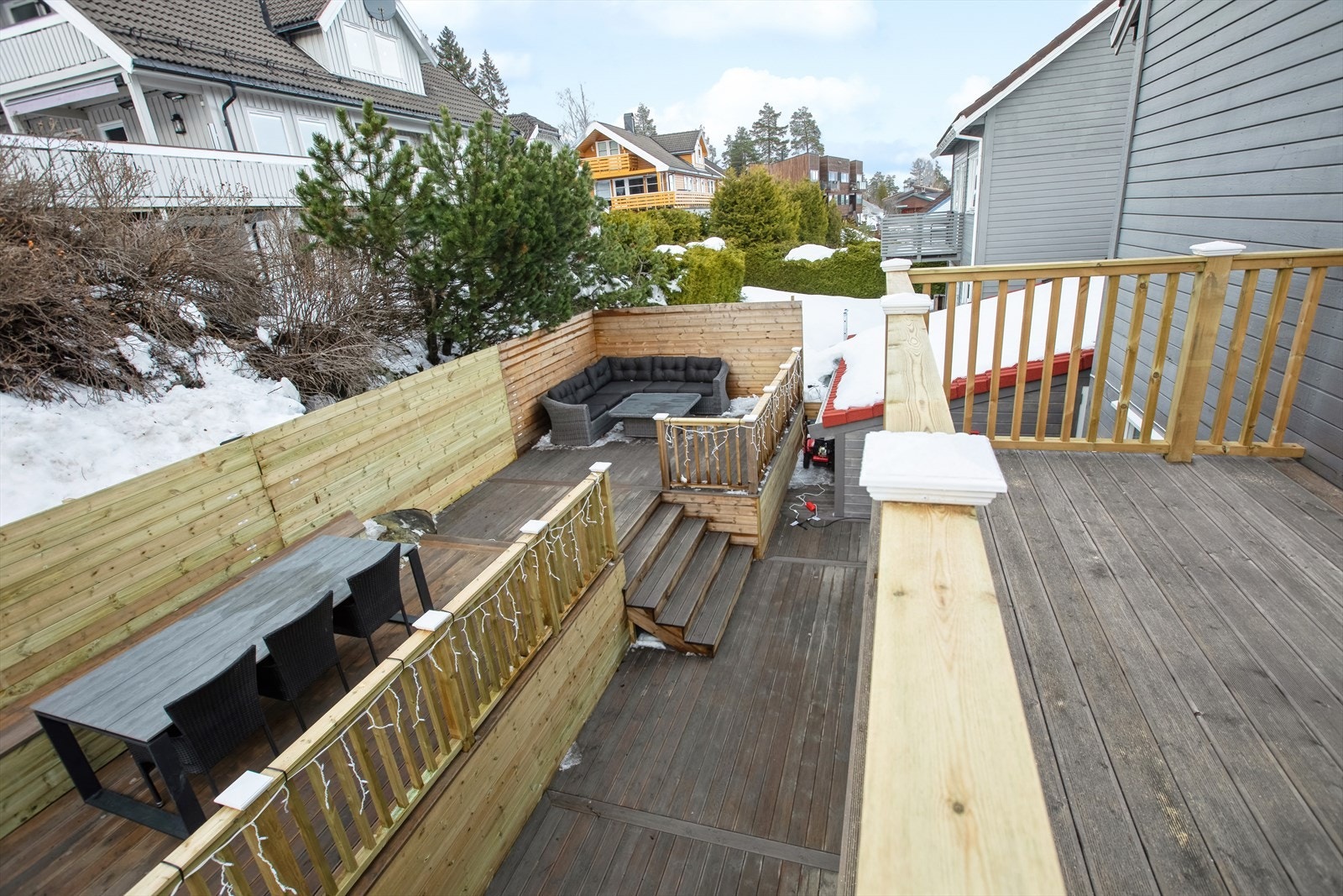 God plass til grillutstyr og hagemøbler Galleribilde