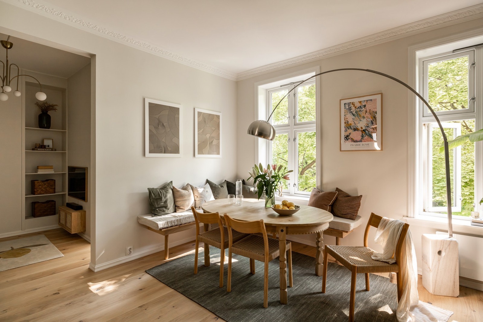 Leiligheten ble pusset opp i 2024 og gir i dag høy bokvalitet. Galleribilde