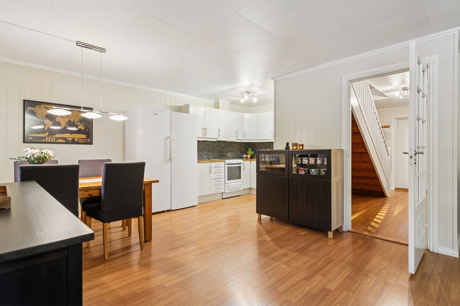 Spiseplassen er en naturlig del av den sosiale sonen. Galleribilde