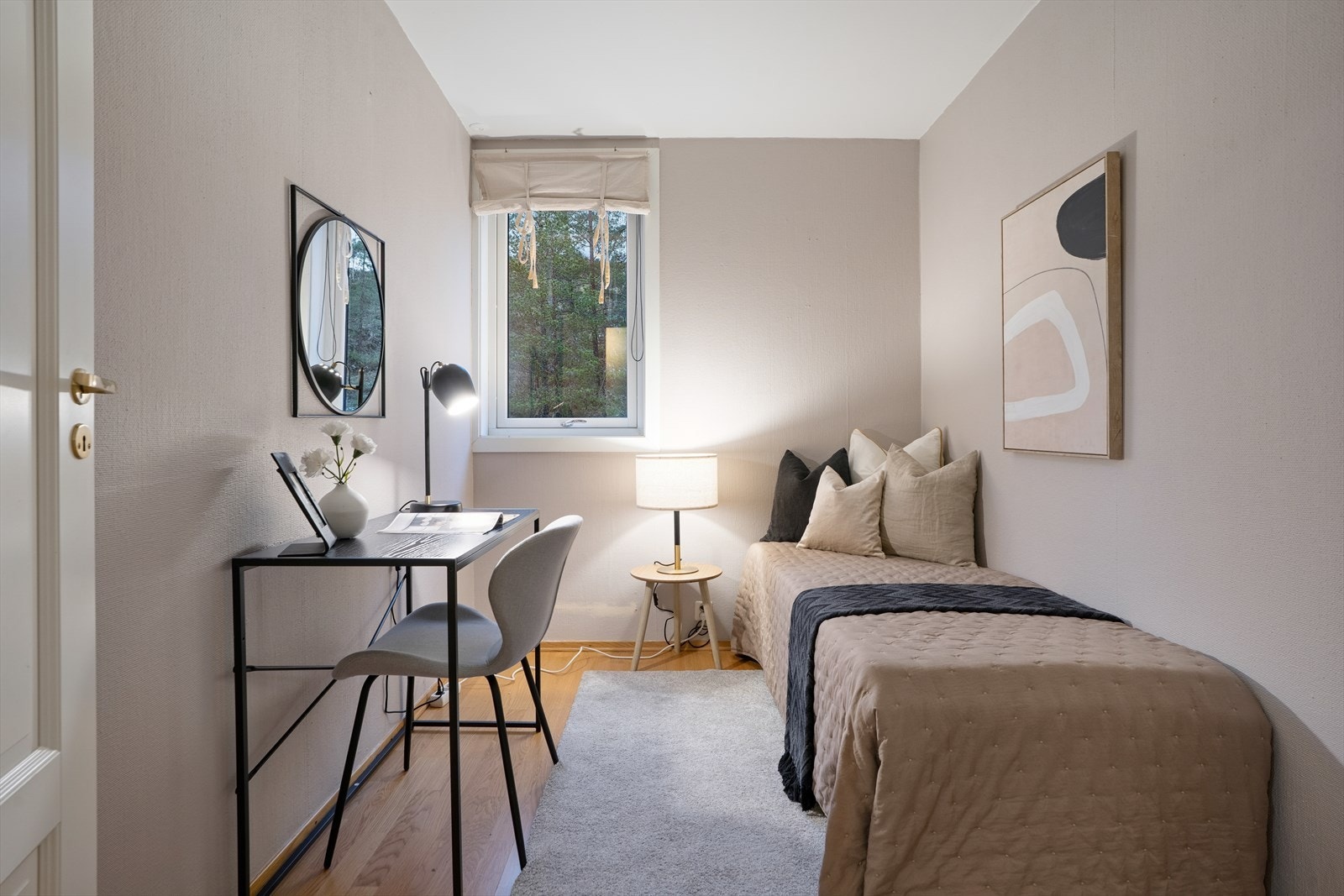 Soverom 2 passer fint som barnerom, gjesterom, kontor ol. Galleribilde