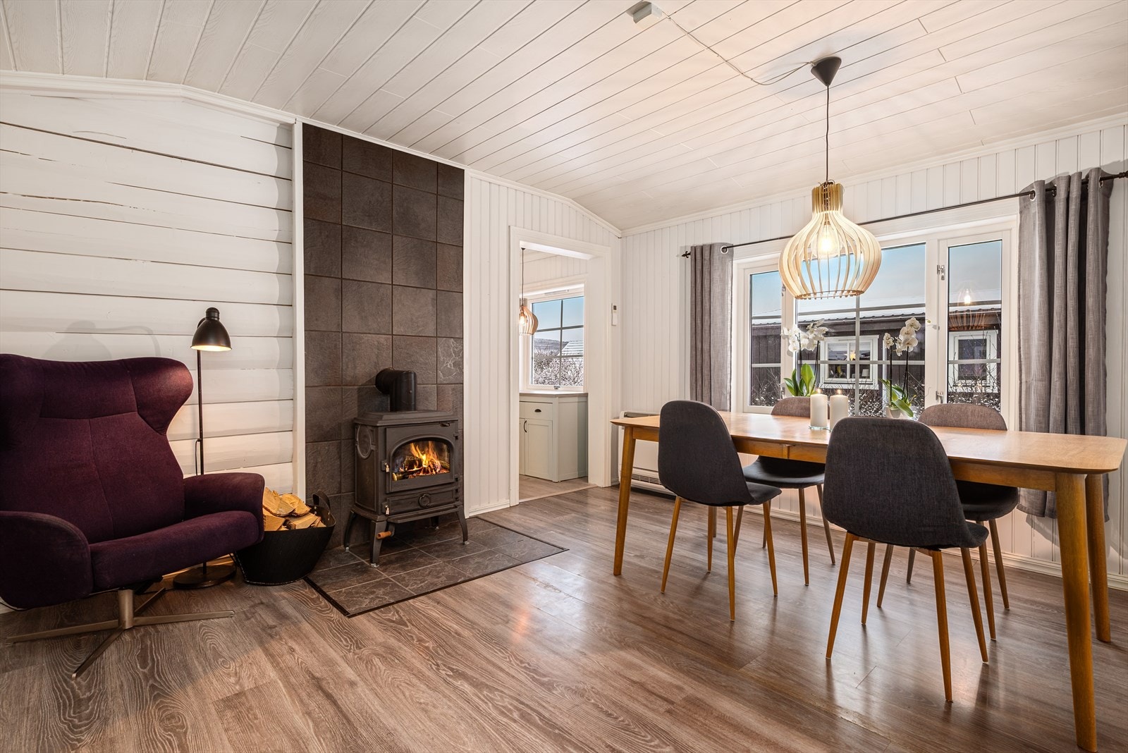 Spisestue. Galleribilde