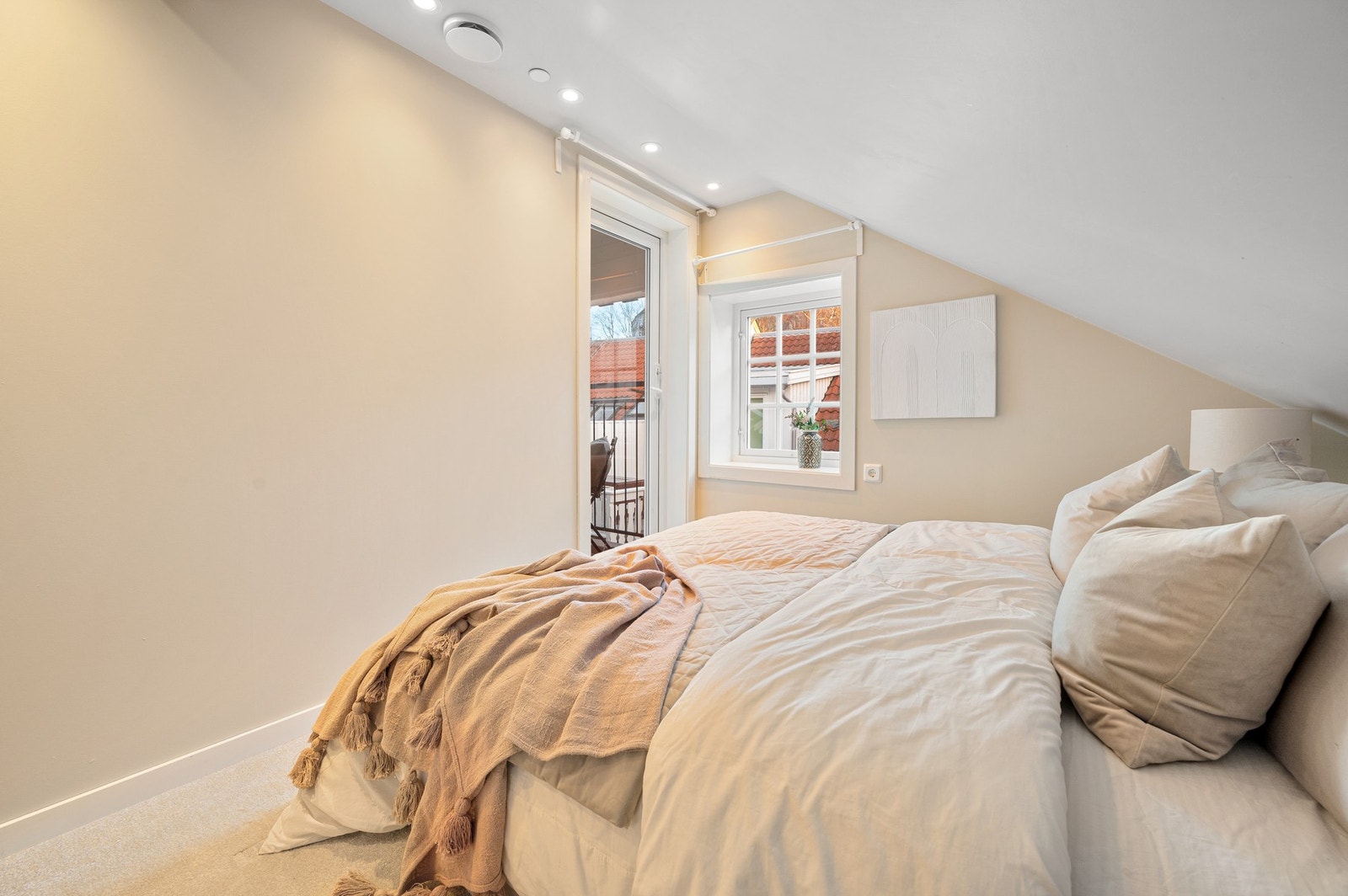 Fra soverommet har du utgang til leilighetens andre balkong. Galleribilde