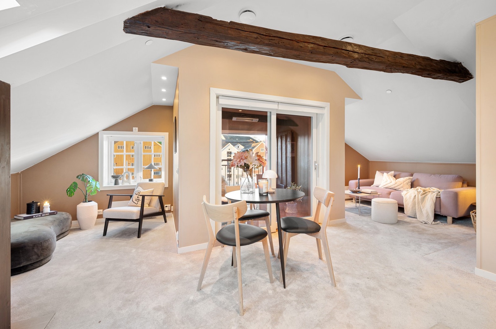 EiendomsMegler 1 ved Markus Tangvik har gleden av å presentere en nydelig 3-roms leilighet i Nedre Bakklandet 8. Foto: Krokstad&Nervik. Galleribilde