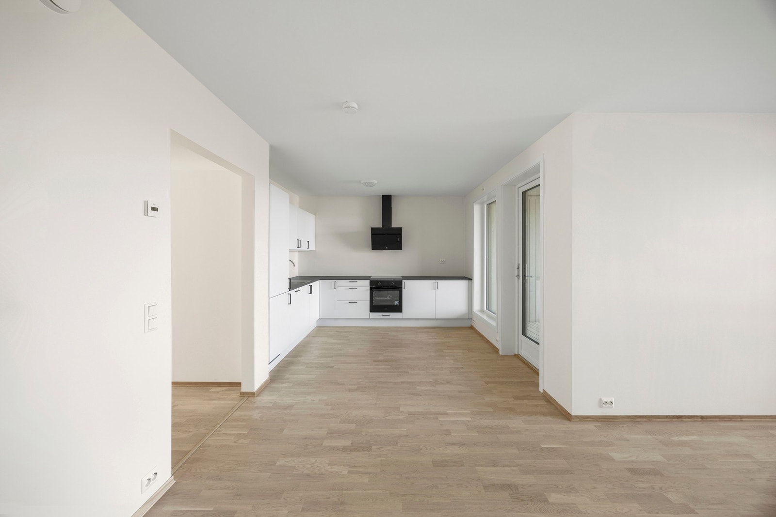 Oppvarming med vannbåren varme i stue, kjøkken og gang. Galleribilde