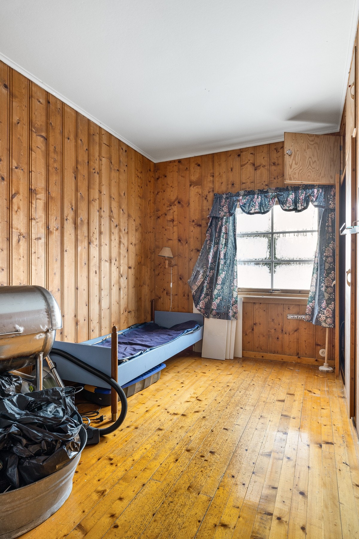 Soverom 2 med god plass til sengeplasser Galleribilde