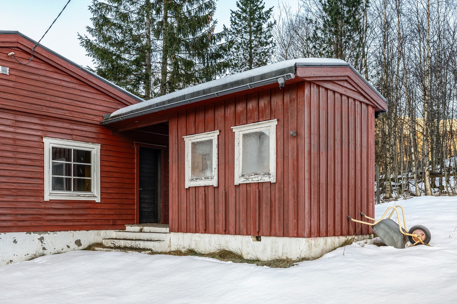 Tilbygget er benyttet som bod/lagring Galleribilde