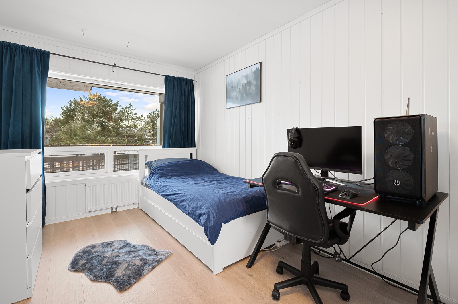 Soverom 2 er på hele 11,5 kvm. Galleribilde