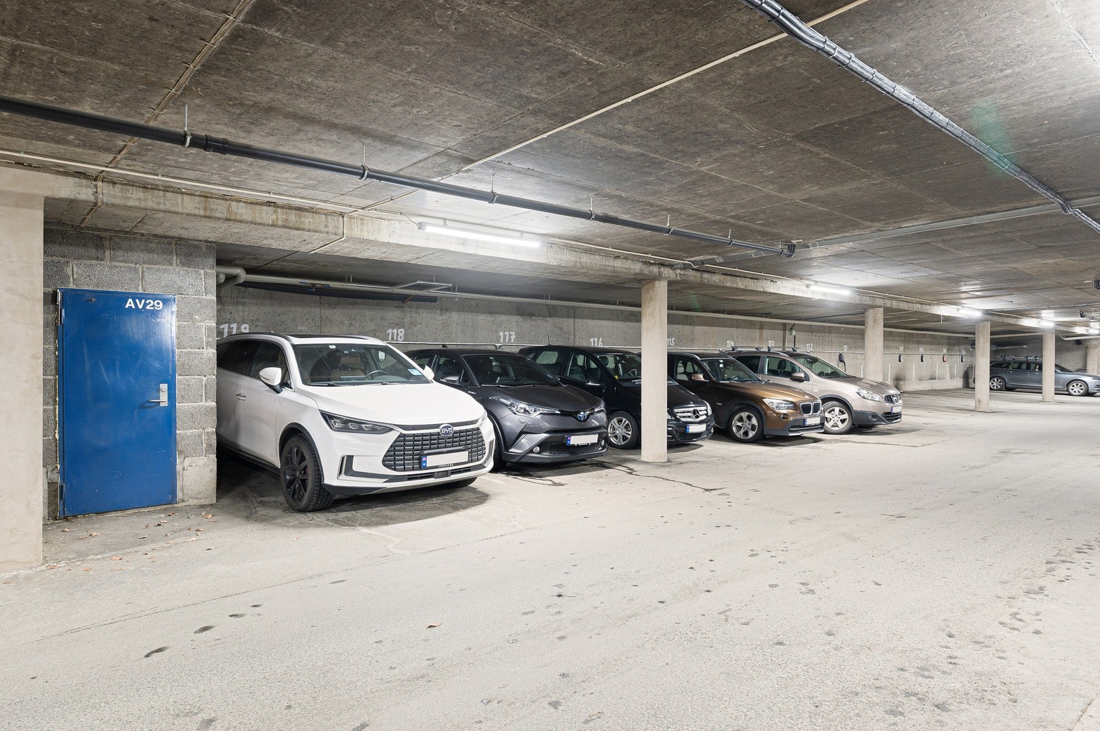 Mulighet for leie av garasjeplass. Galleribilde