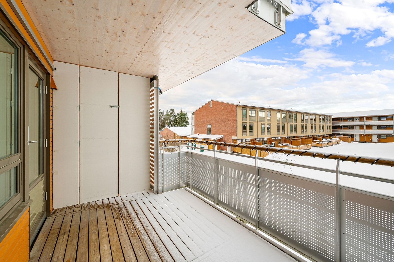 Praktisk, innredet bod på balkongen. Galleribilde