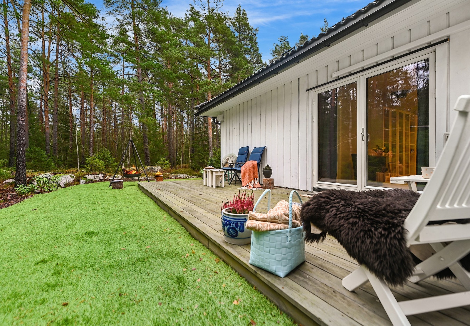 Leiligheten er på 88 kvm og har blant annet 3 soverom og åpen stue-/kjøkkenløsning. Galleribilde