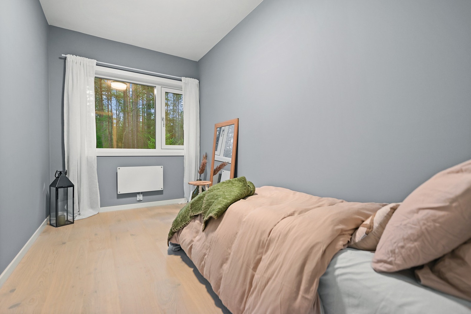 Usjenert og skjermet for innsyn. Galleribilde