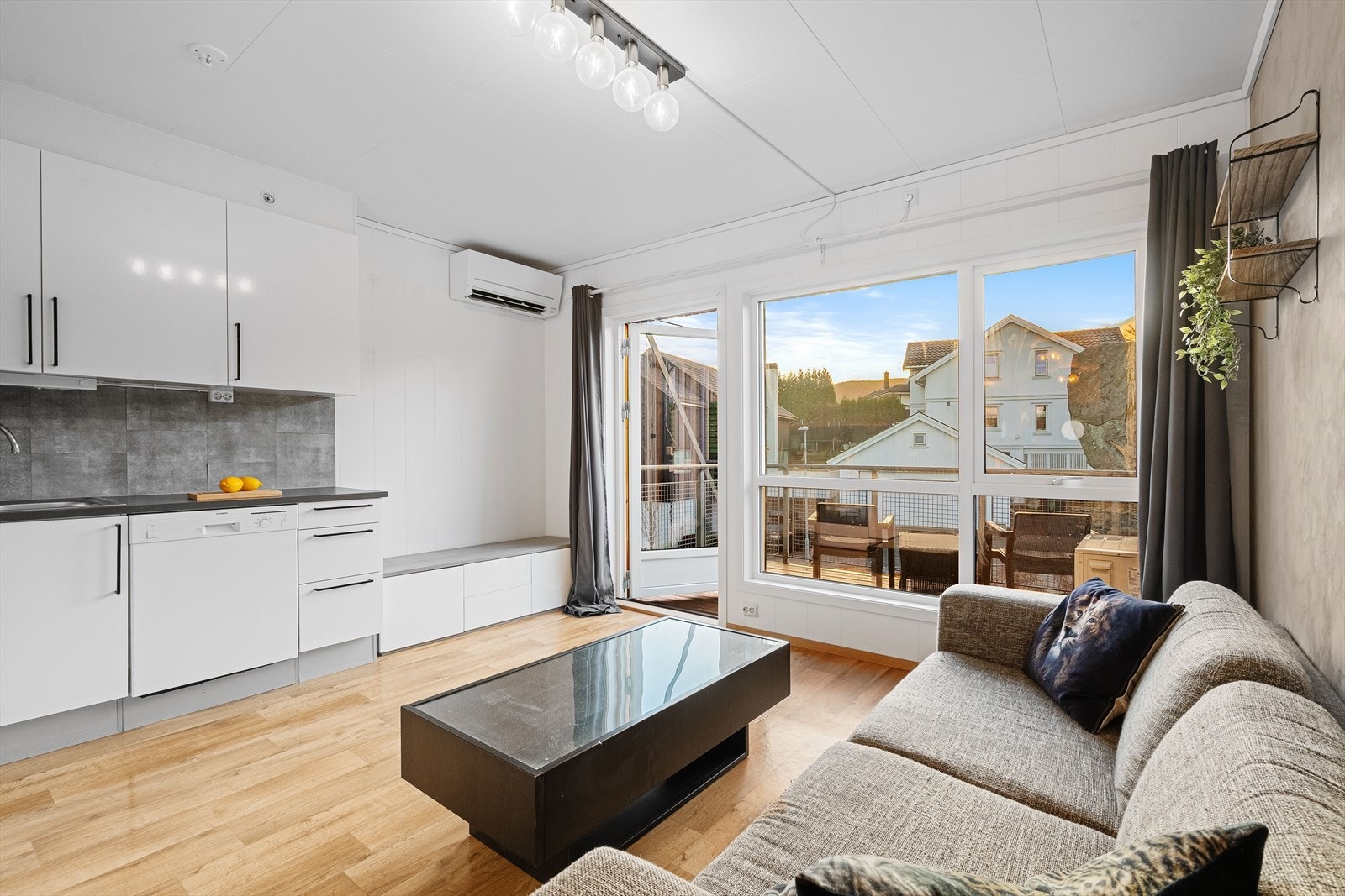 Et flott samlingsrom med god plass til sammenkomster med gode venner og familie. Galleribilde