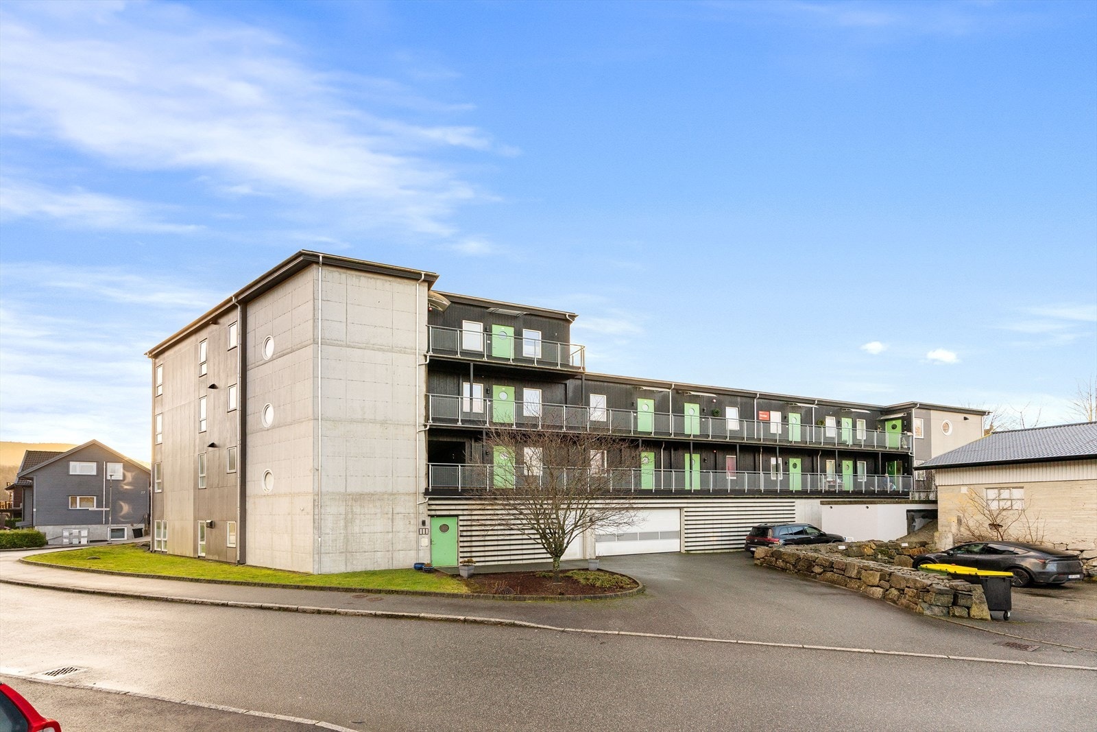 Det medfølger bod og parkering i lukket anlegg. Galleribilde