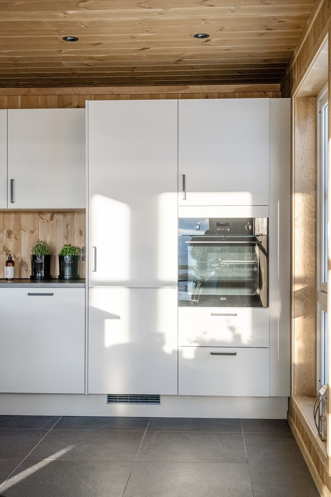 Integrerte hvitevarer gir et ryddig og helhetlig uttrykk Galleribilde