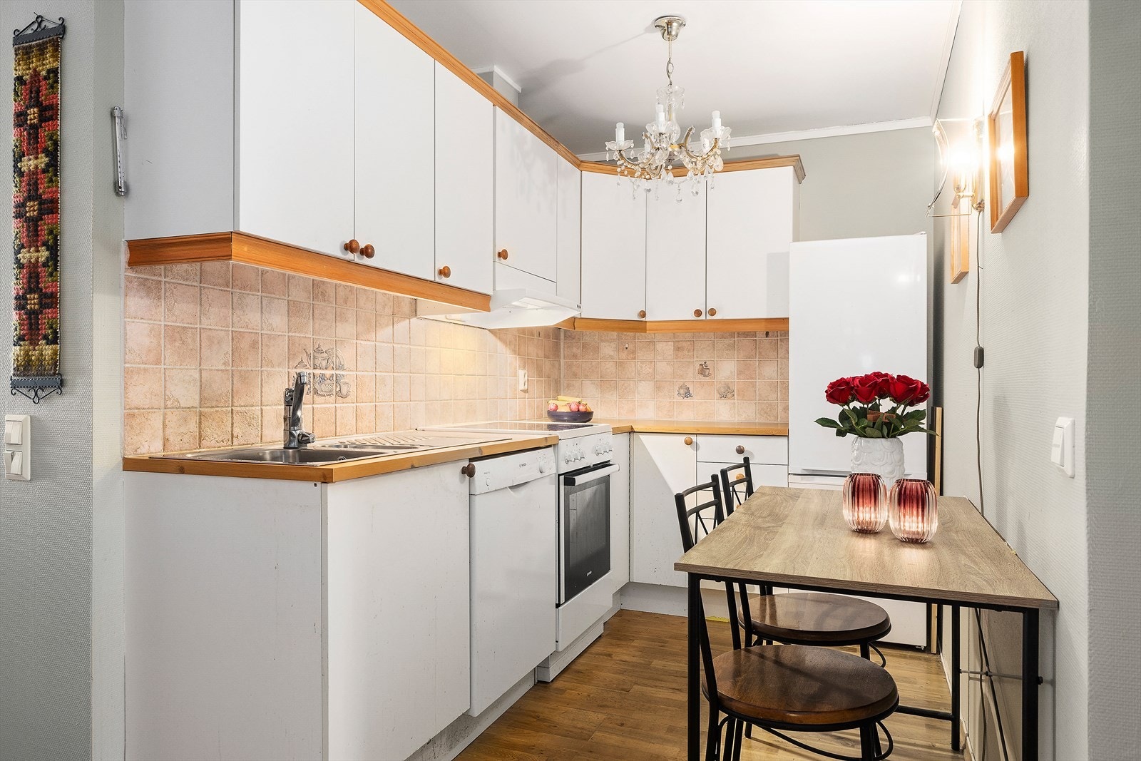 Hvitevarer på kjøkken medfølger. Galleribilde