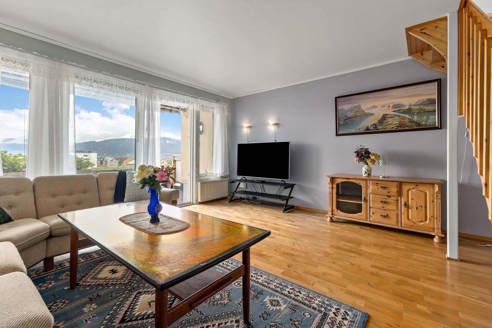 Sentrum og alle fasiliteter like utenfor din egen ytterdør. Galleribilde