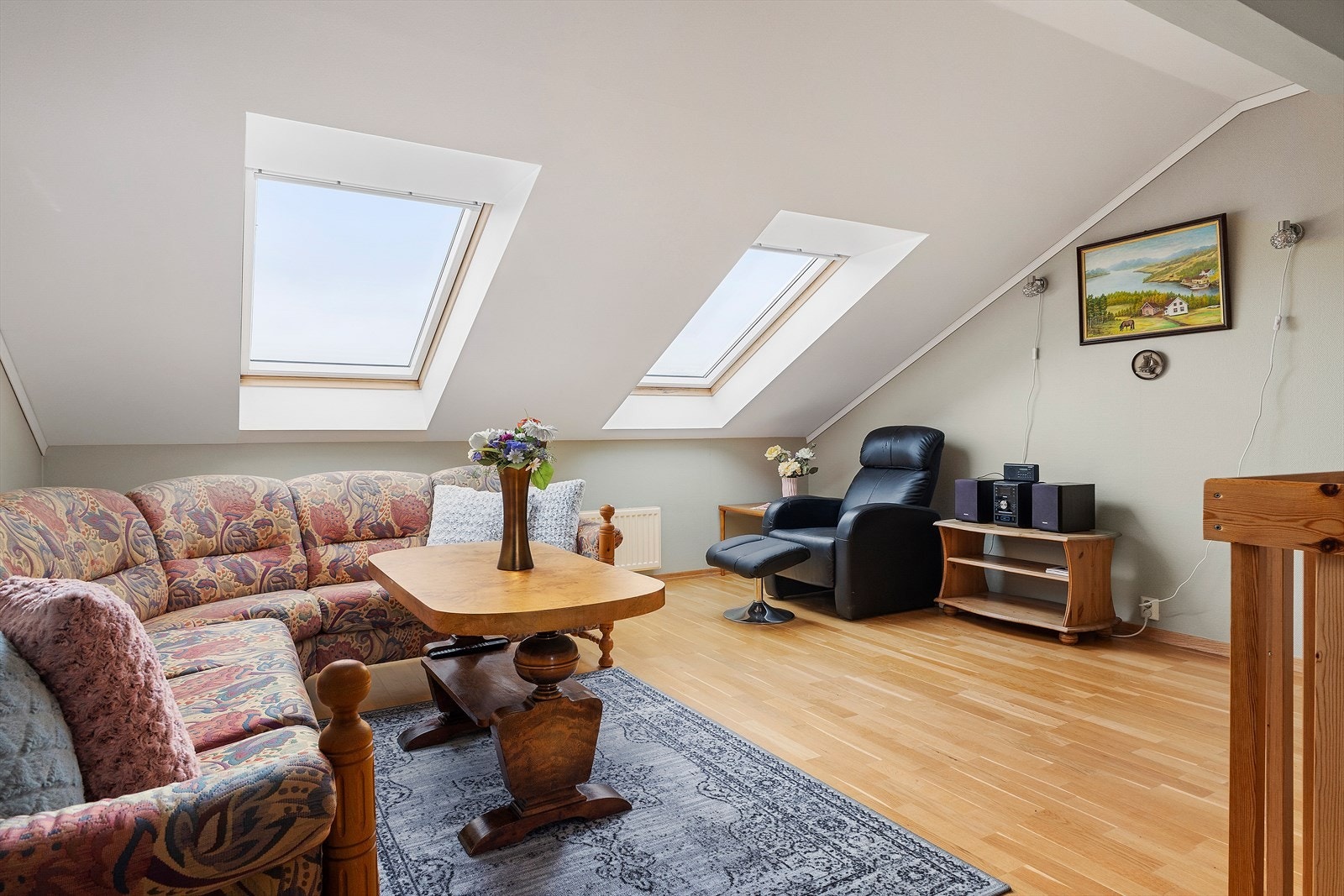 Bilde fra loftsetasjen (Loftsetasjen er på tegning godkjent som en uinnredet hems). Galleribilde