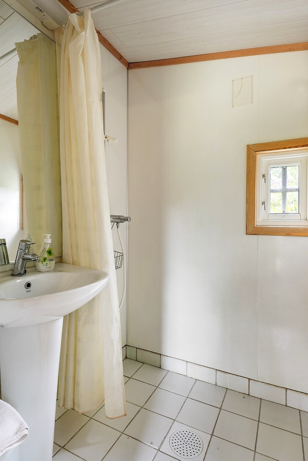 Bad med dusj. Galleribilde