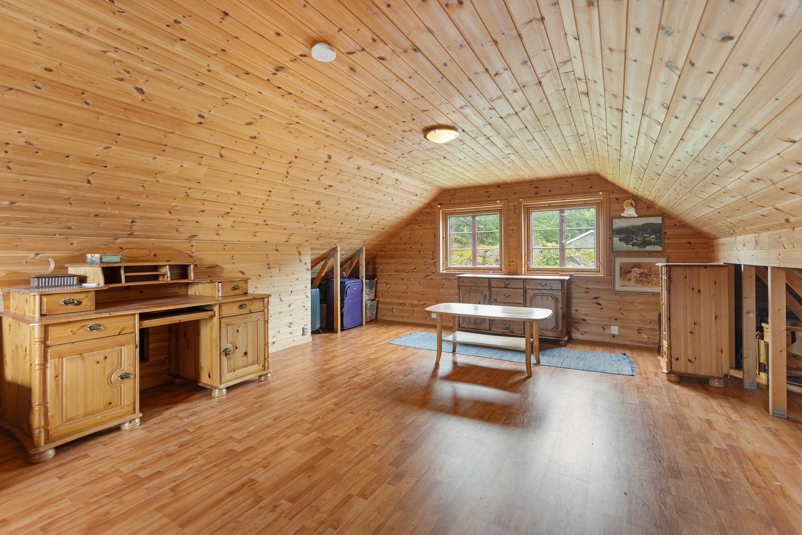 Loft over garasjen. Galleribilde